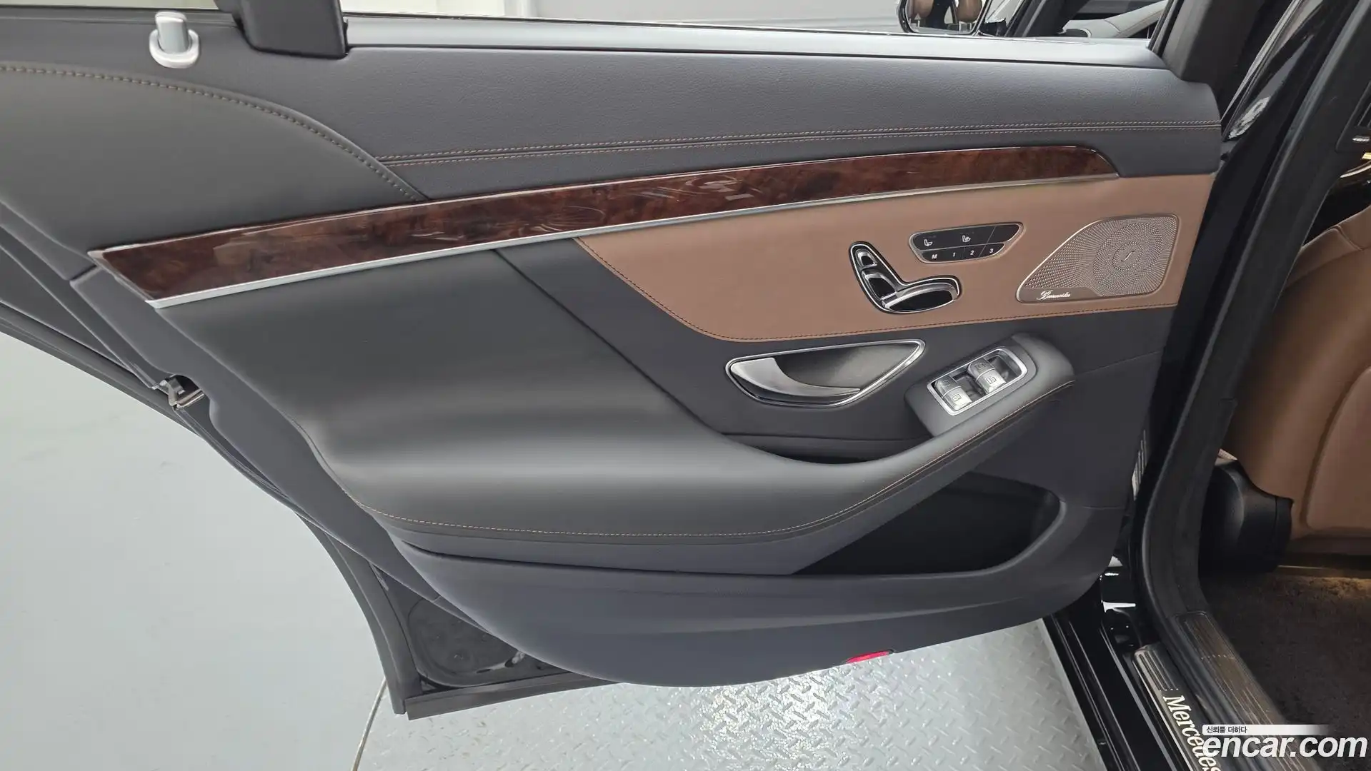 S-Class Mercedes-Benz 2017.9-INNER-035