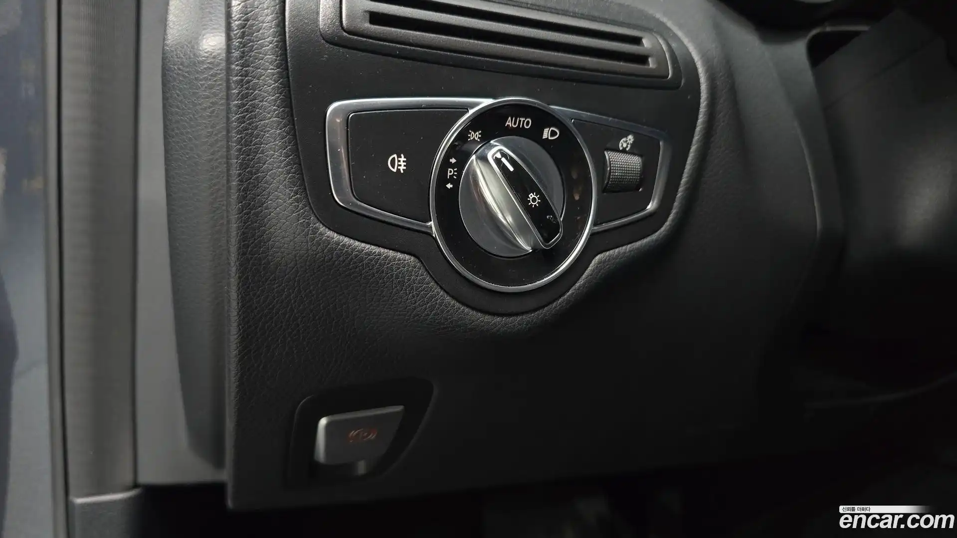 C-Class Mercedes-Benz 2015.8-OPTION-018