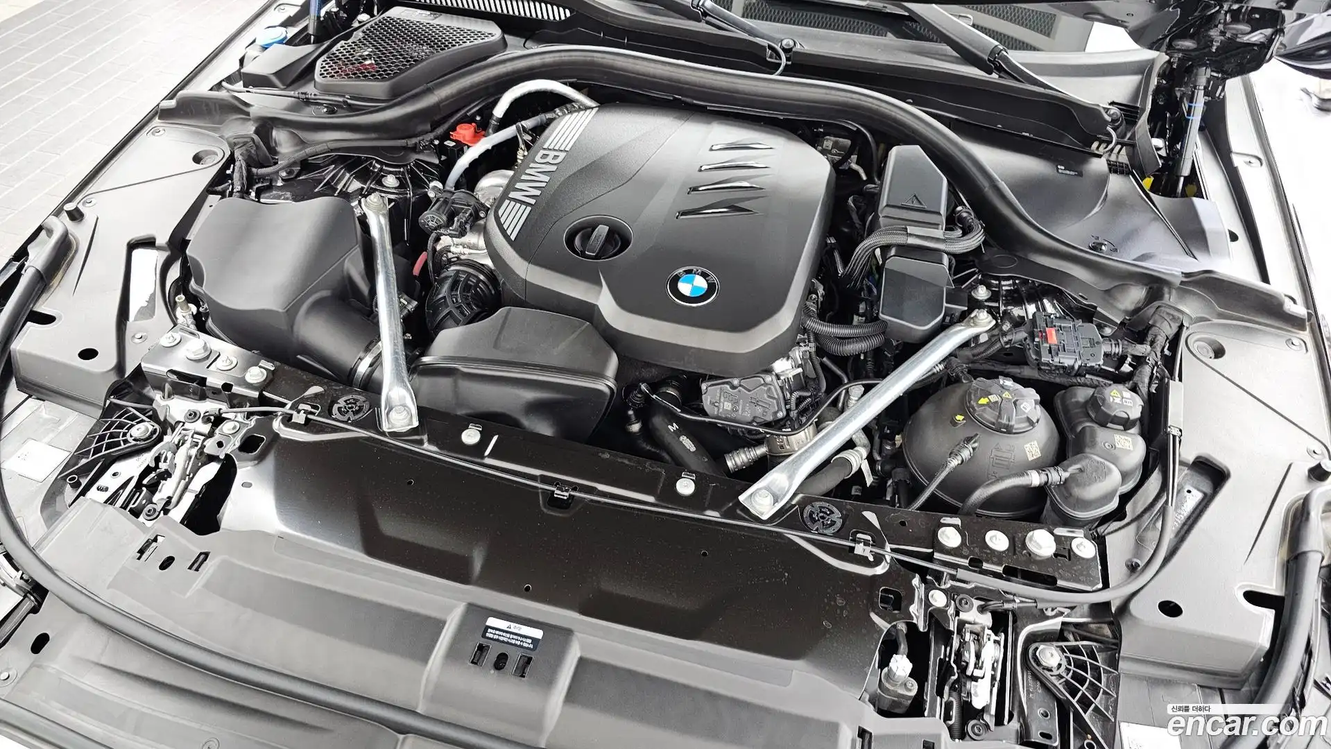 5-Series BMW 2025.8-OUTER-006