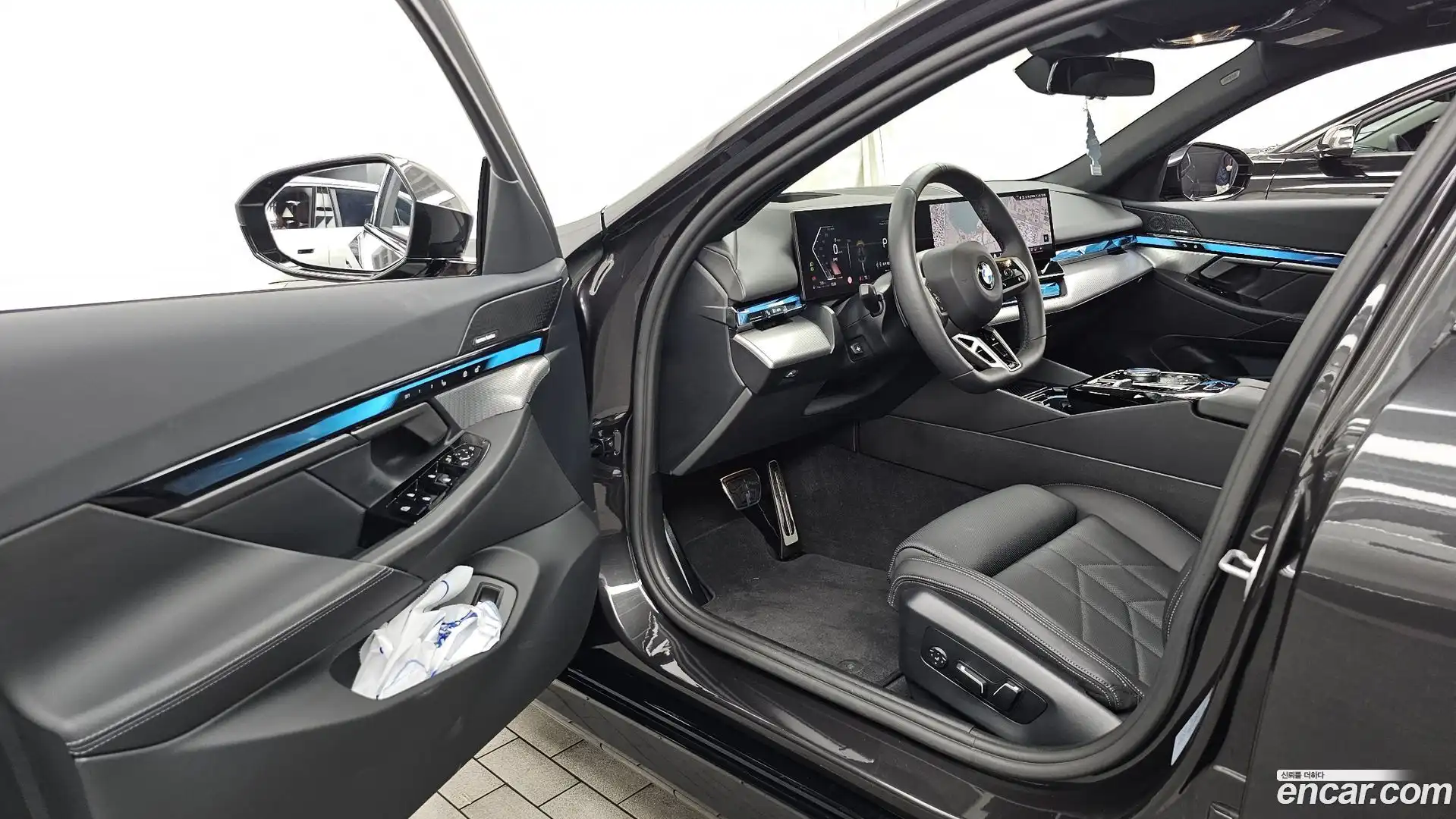 5-Series BMW 2025.8-INNER-010