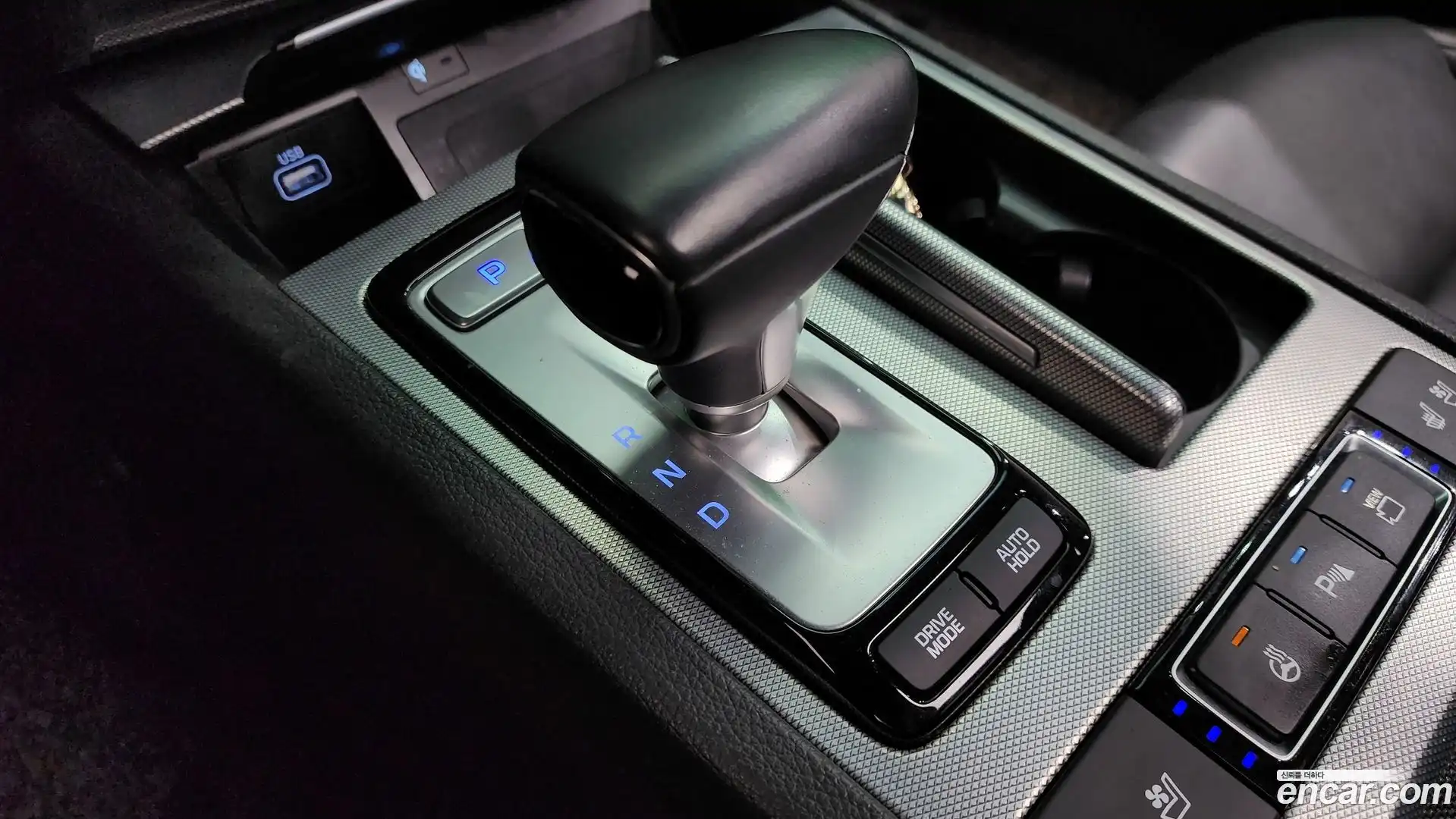 G80 Genesis 2019.7-INNER-009