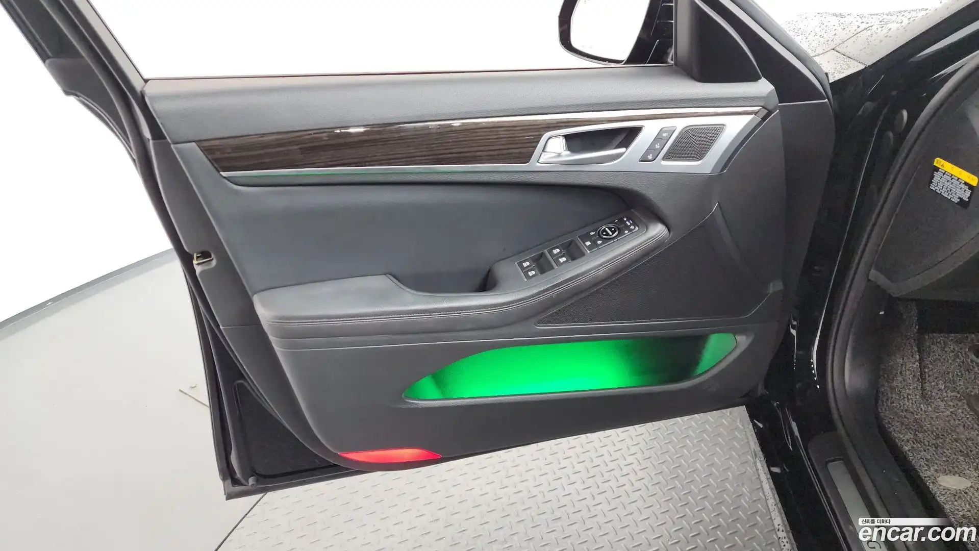 G80 Genesis 2019.7-INNER-034