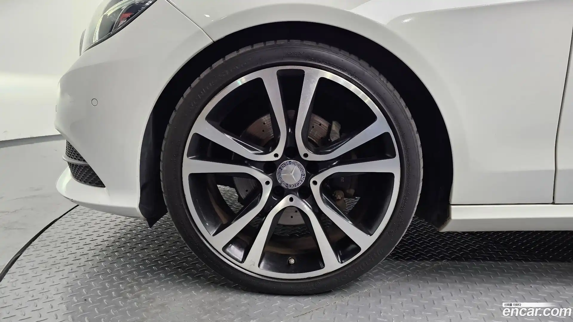 E-Class Mercedes-Benz 2015.6-OUTER-005