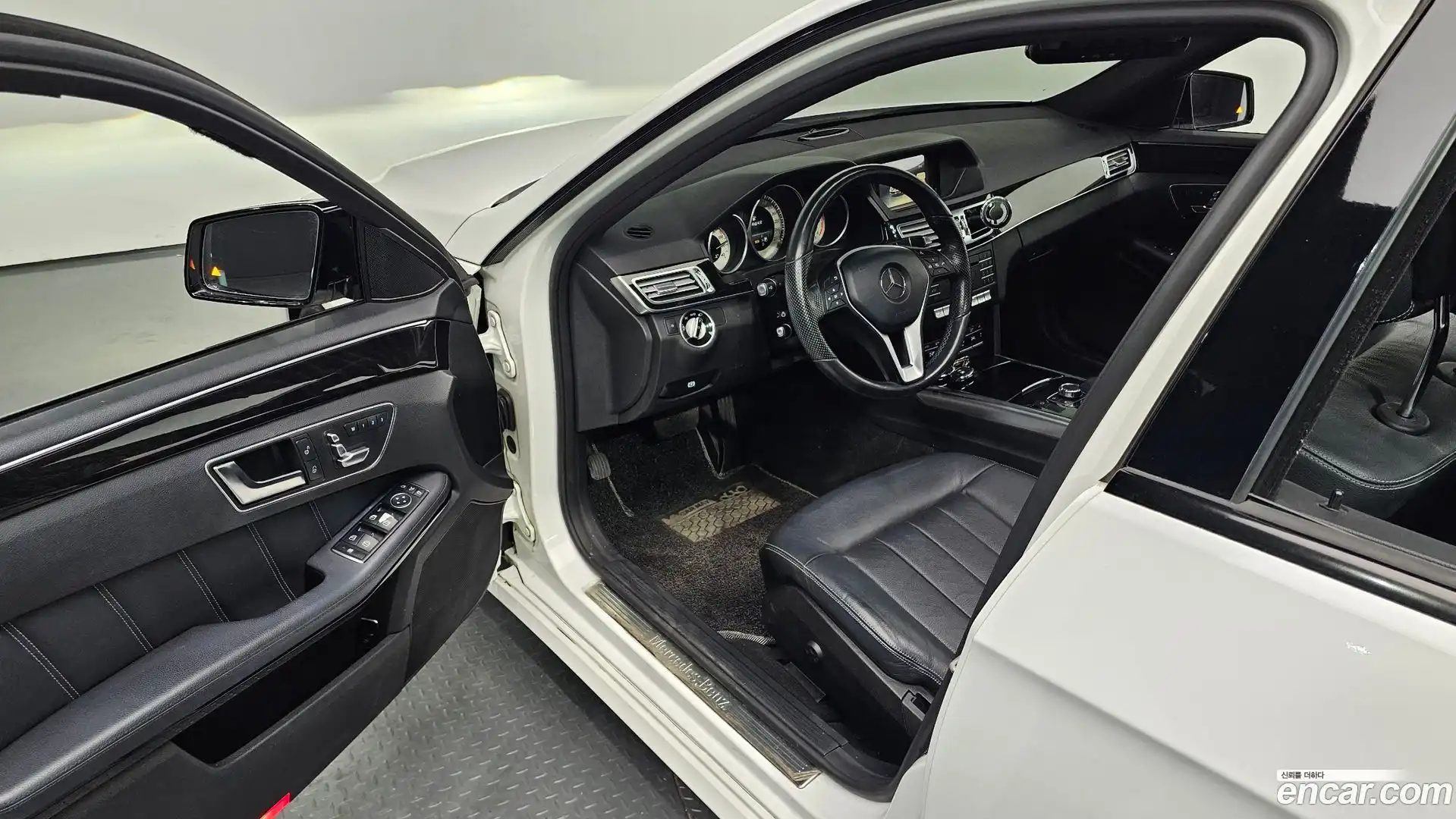E-Class Mercedes-Benz 2015.6-OPTION-015