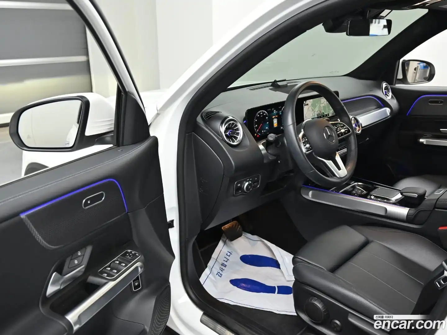 GLB-Class Mercedes-Benz 2022.7-OPTION-015