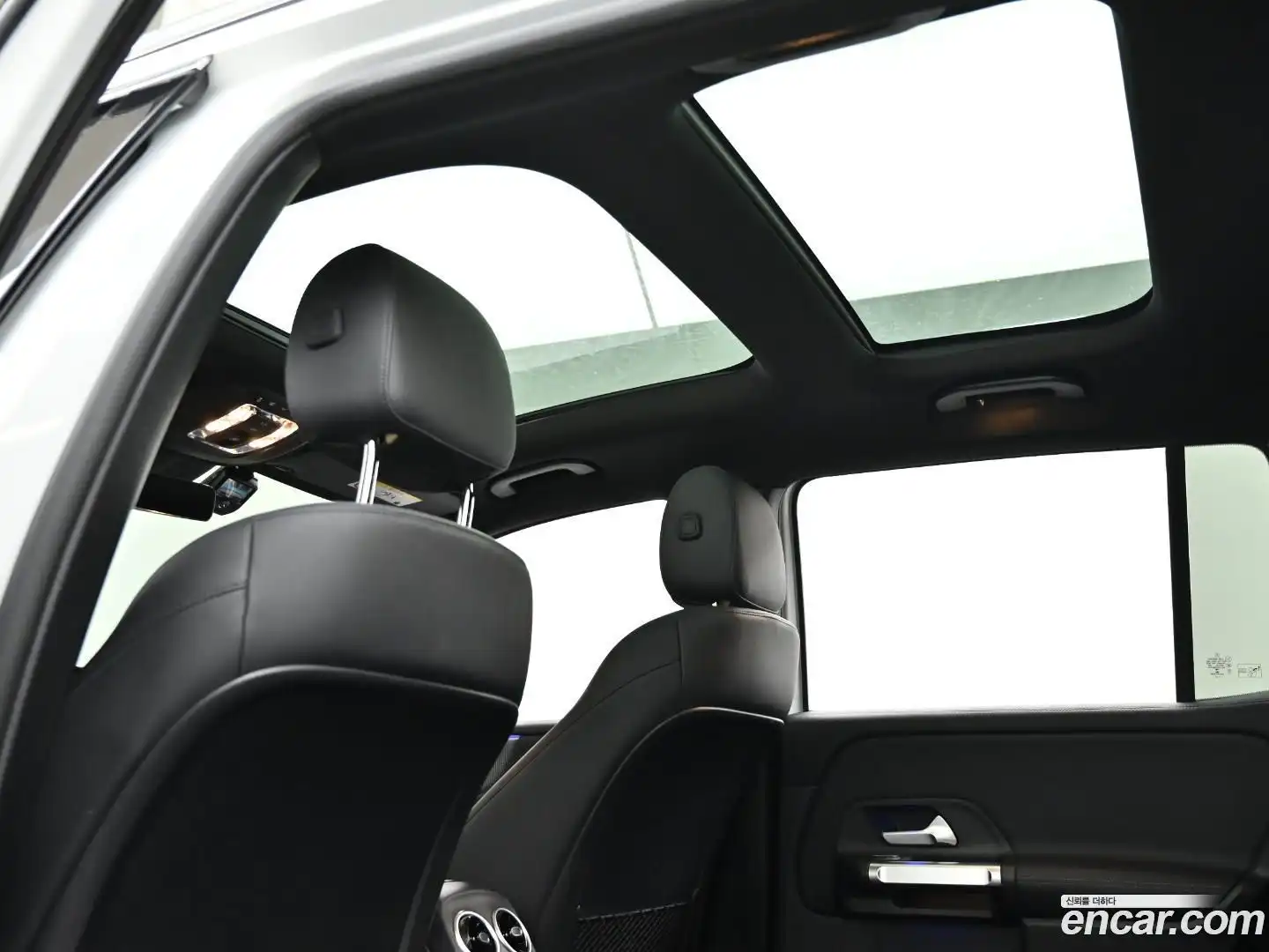 GLB-Class Mercedes-Benz 2022.7-OPTION-022