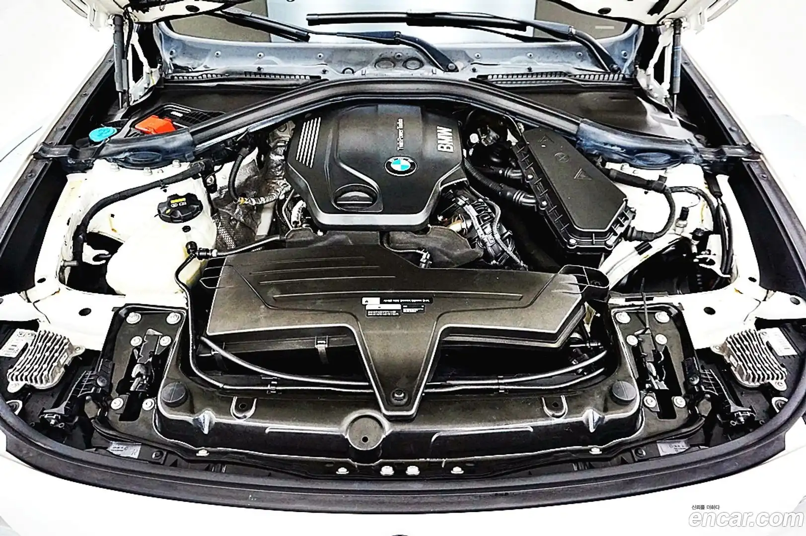 Gran Turismo BMW 2018.1-INNER-008