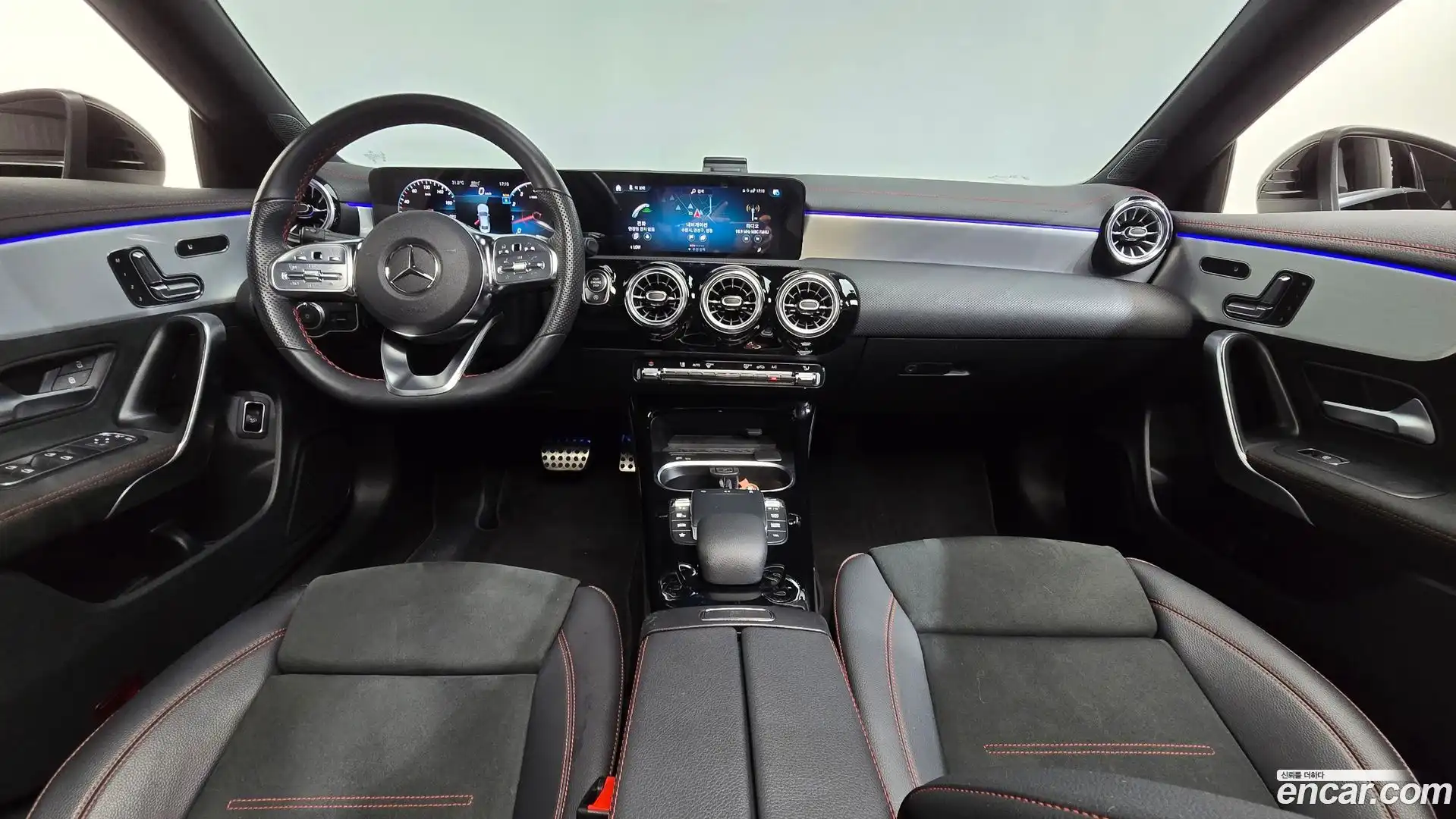 CLA-Class Mercedes-Benz 2023.5-INNER-007