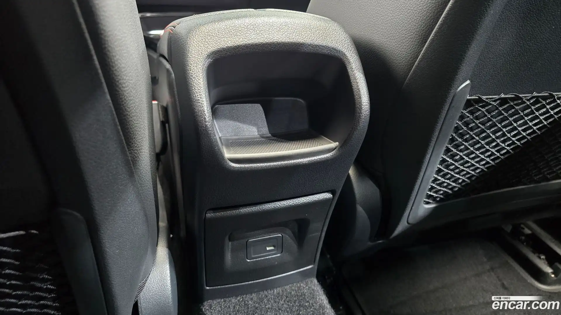 CLA-Class Mercedes-Benz 2023.5-OPTION-041