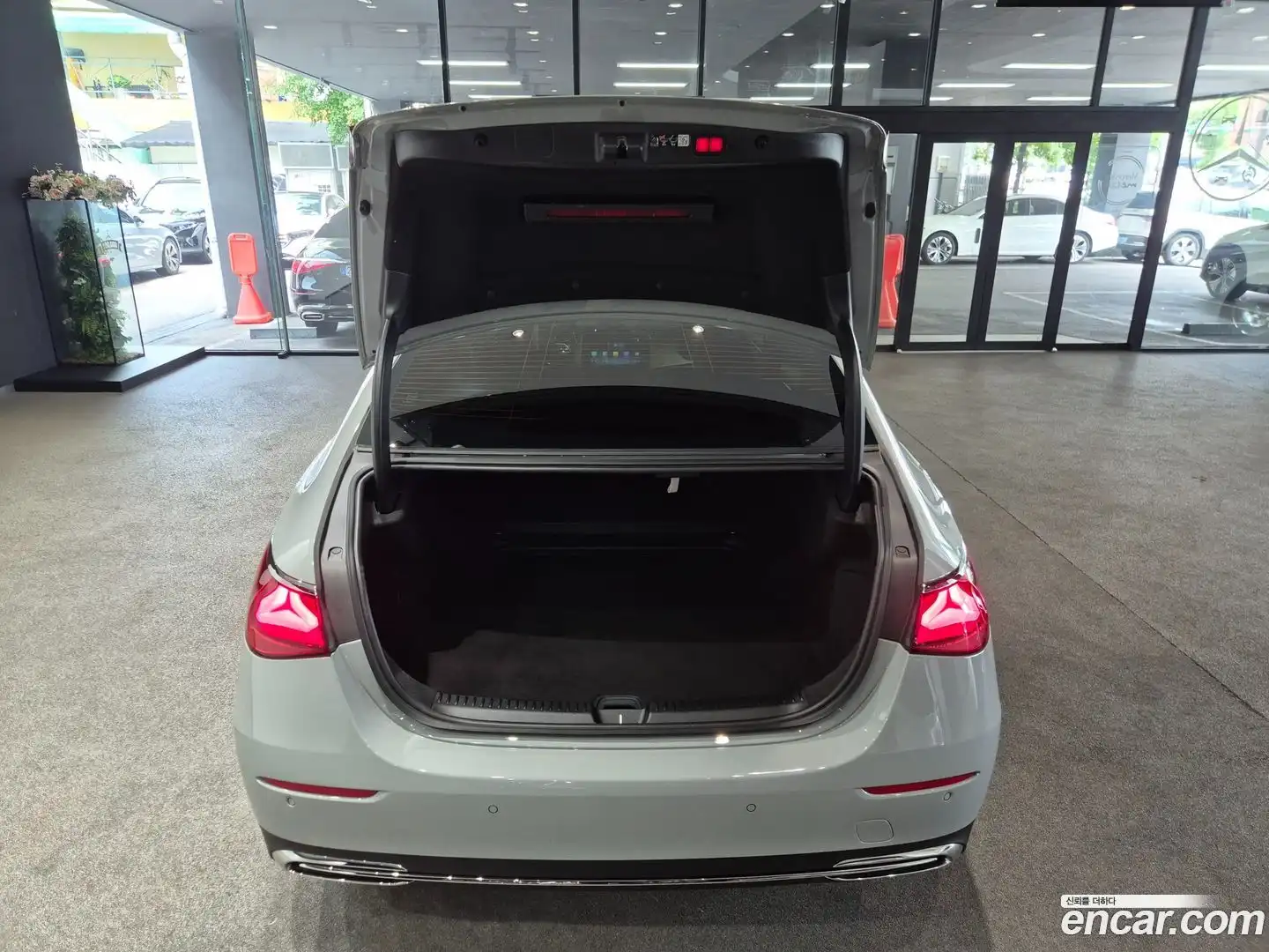 E-Class Mercedes-Benz 2025.4-OPTION-022