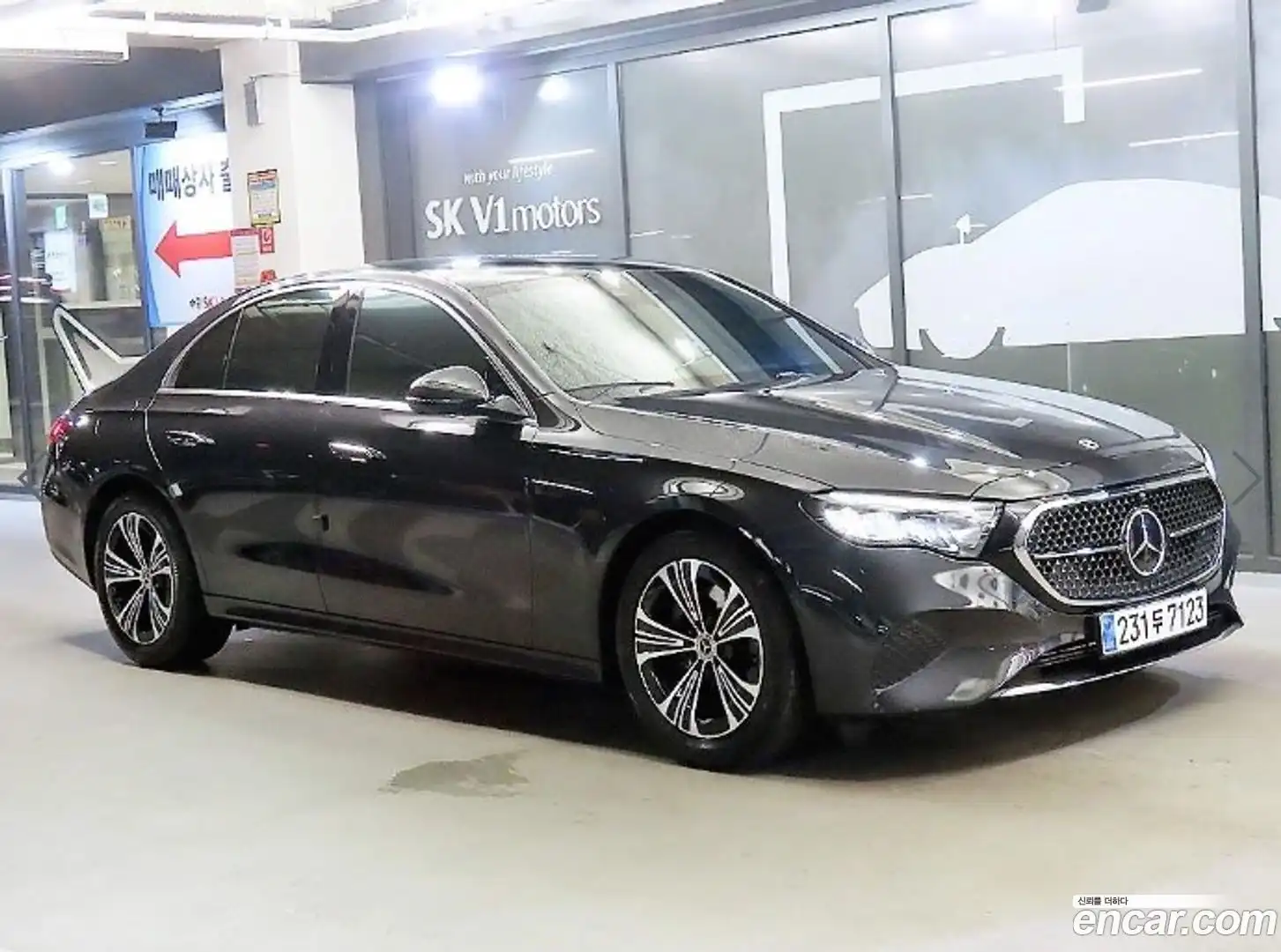 E-Class Mercedes-Benz 2024.8-OUTER-001