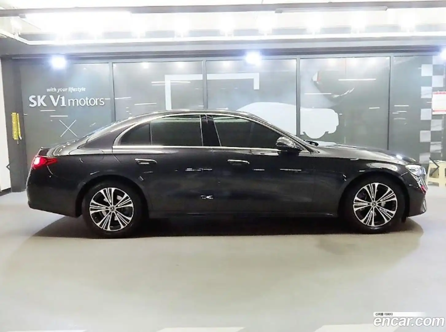 E-Class Mercedes-Benz 2024.8-OUTER-003