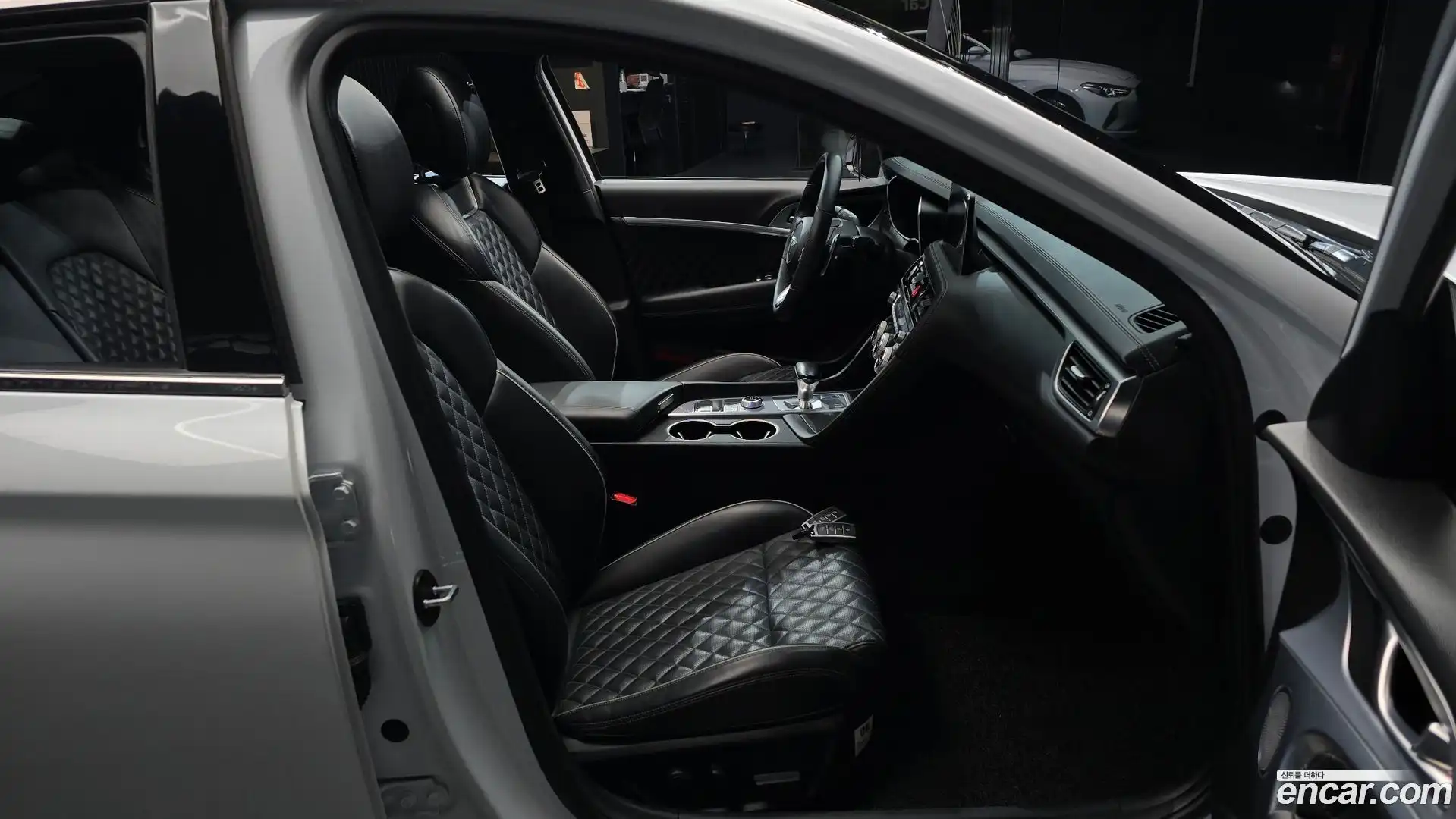 G70 Genesis 2018.2-INNER-036