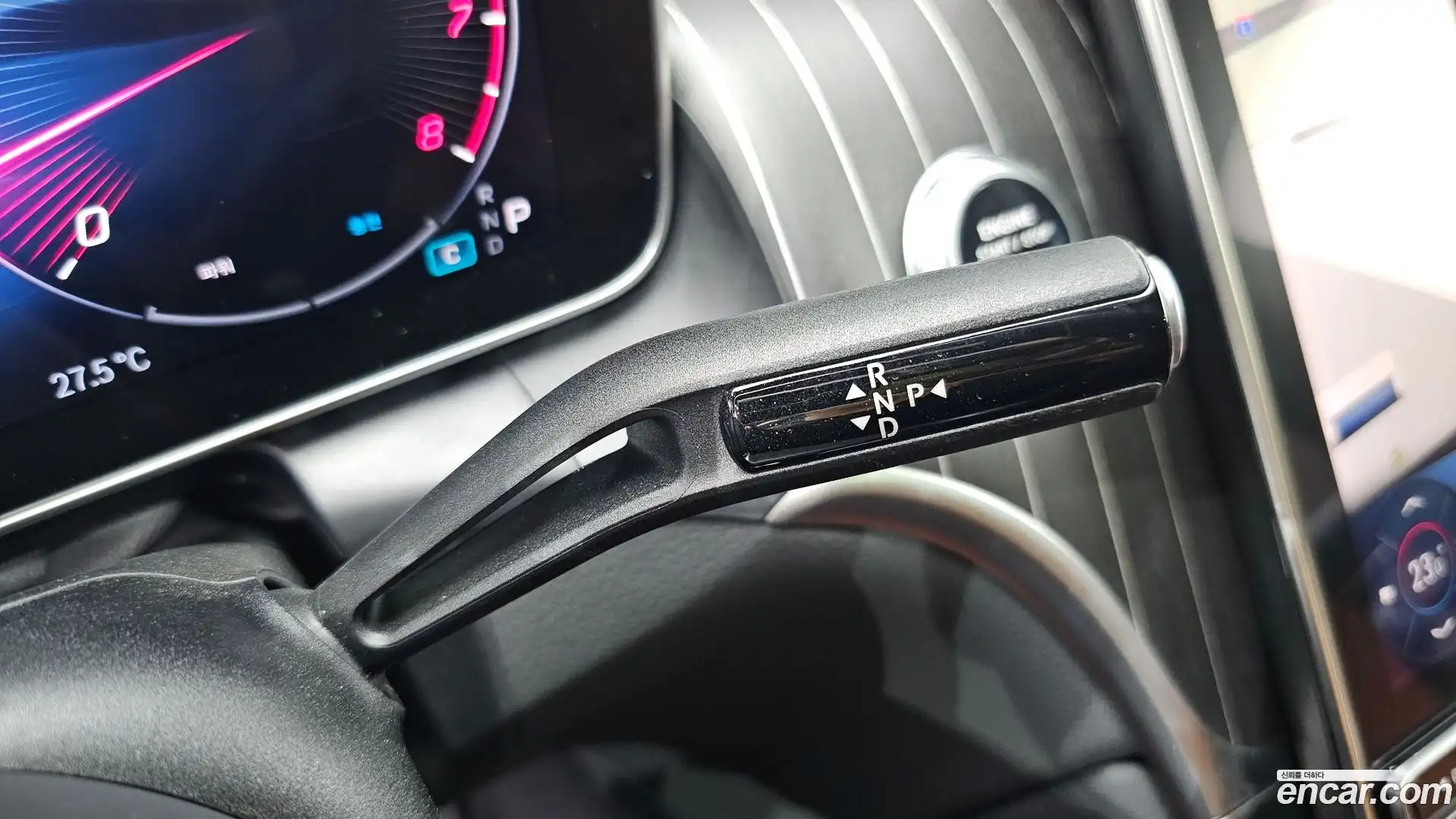 GLC-Class Mercedes-Benz 2024.7-INNER-009
