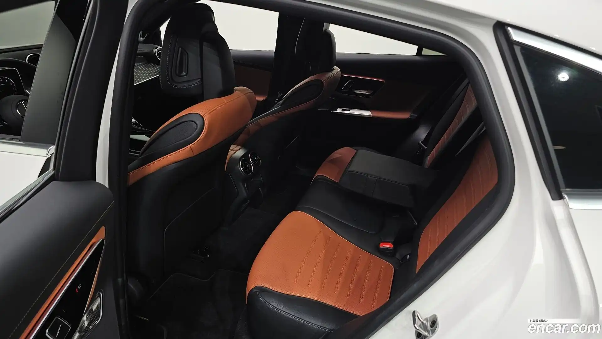 GLC-Class Mercedes-Benz 2024.7-OPTION-016