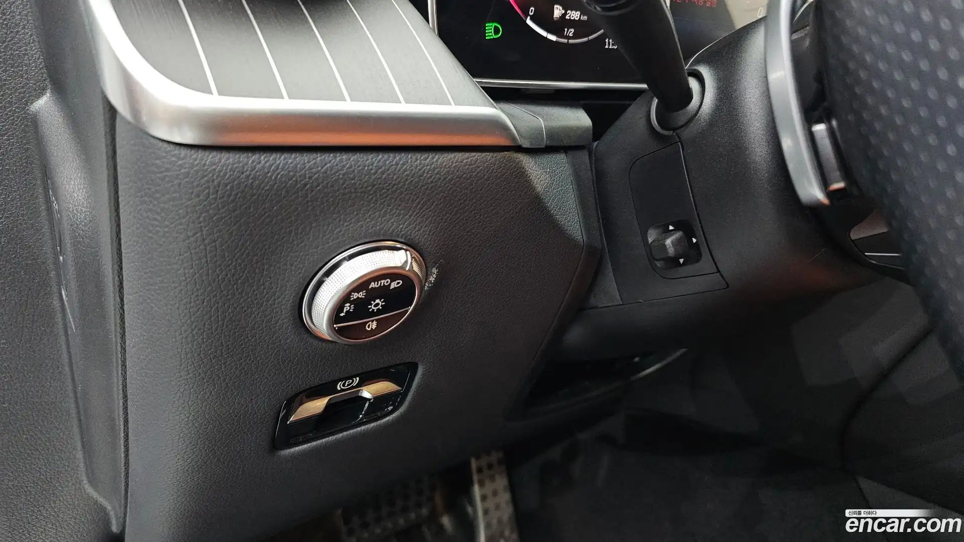 GLC-Class Mercedes-Benz 2024.7-OPTION-043