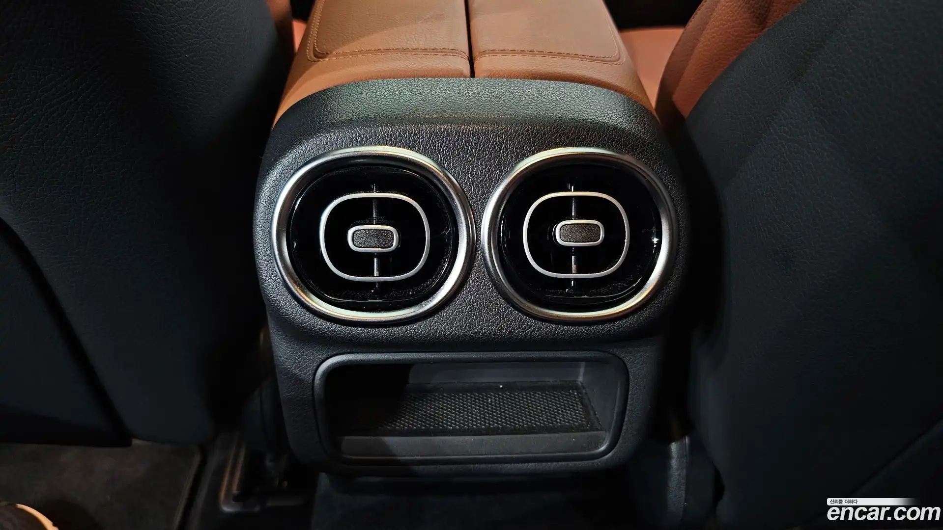 GLC-Class Mercedes-Benz 2024.7-OPTION-045