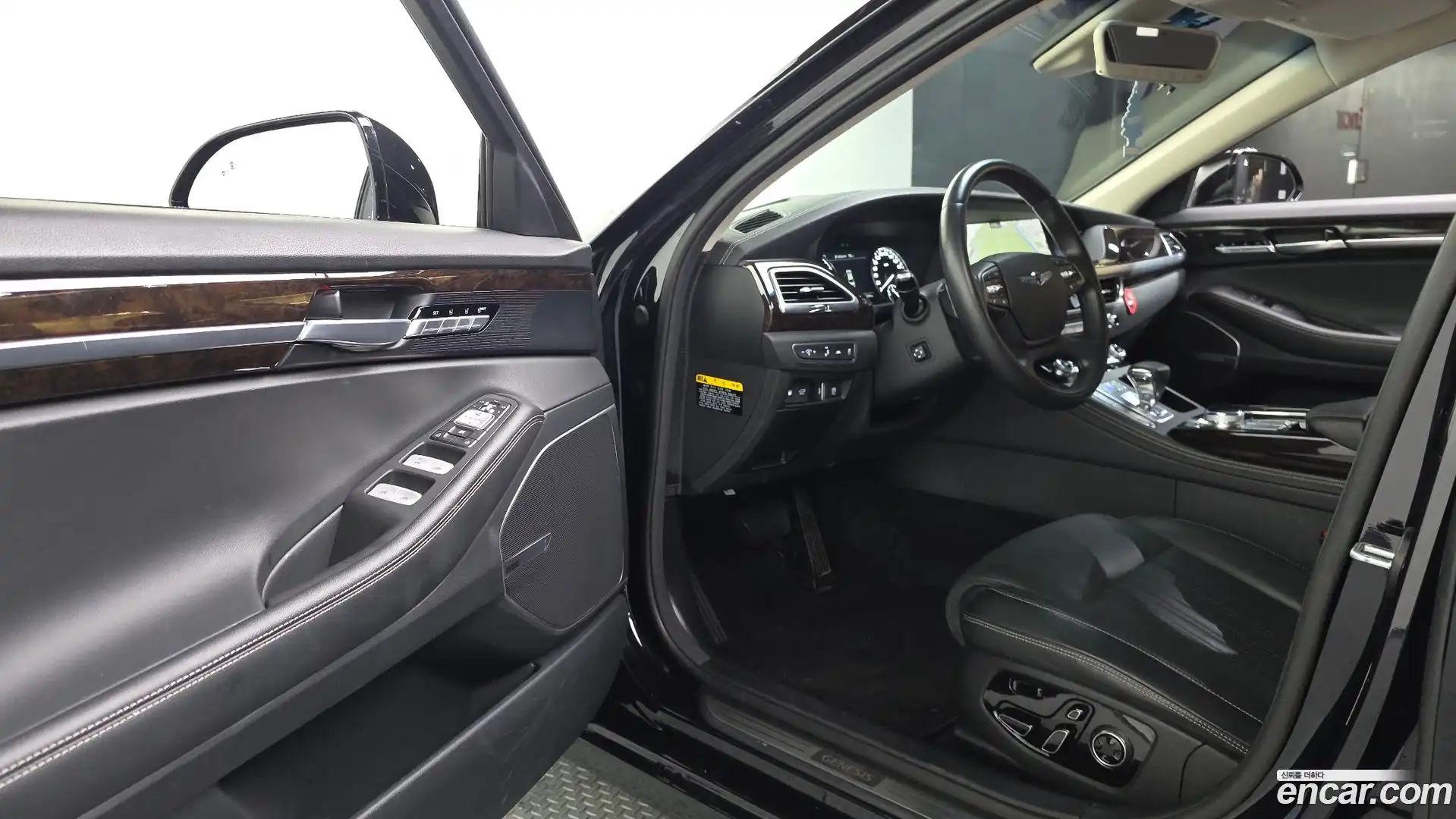 G90 Genesis 2020.0-INNER-010