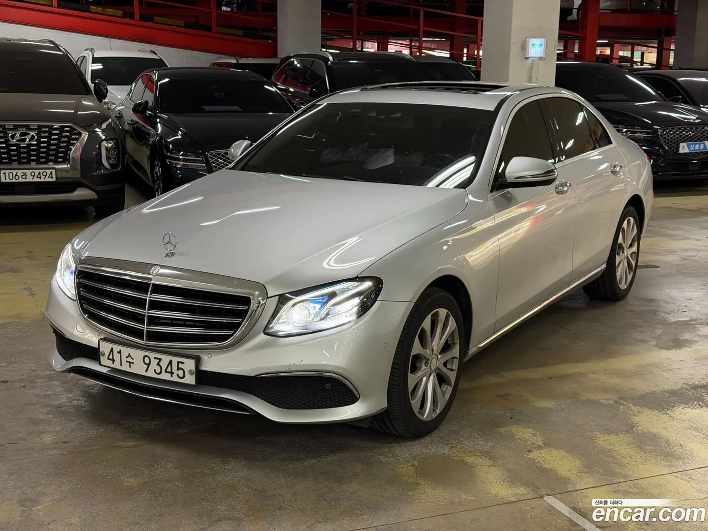 Main__Slider__Photo:E-Class Mercedes-Benz 2017.3-0