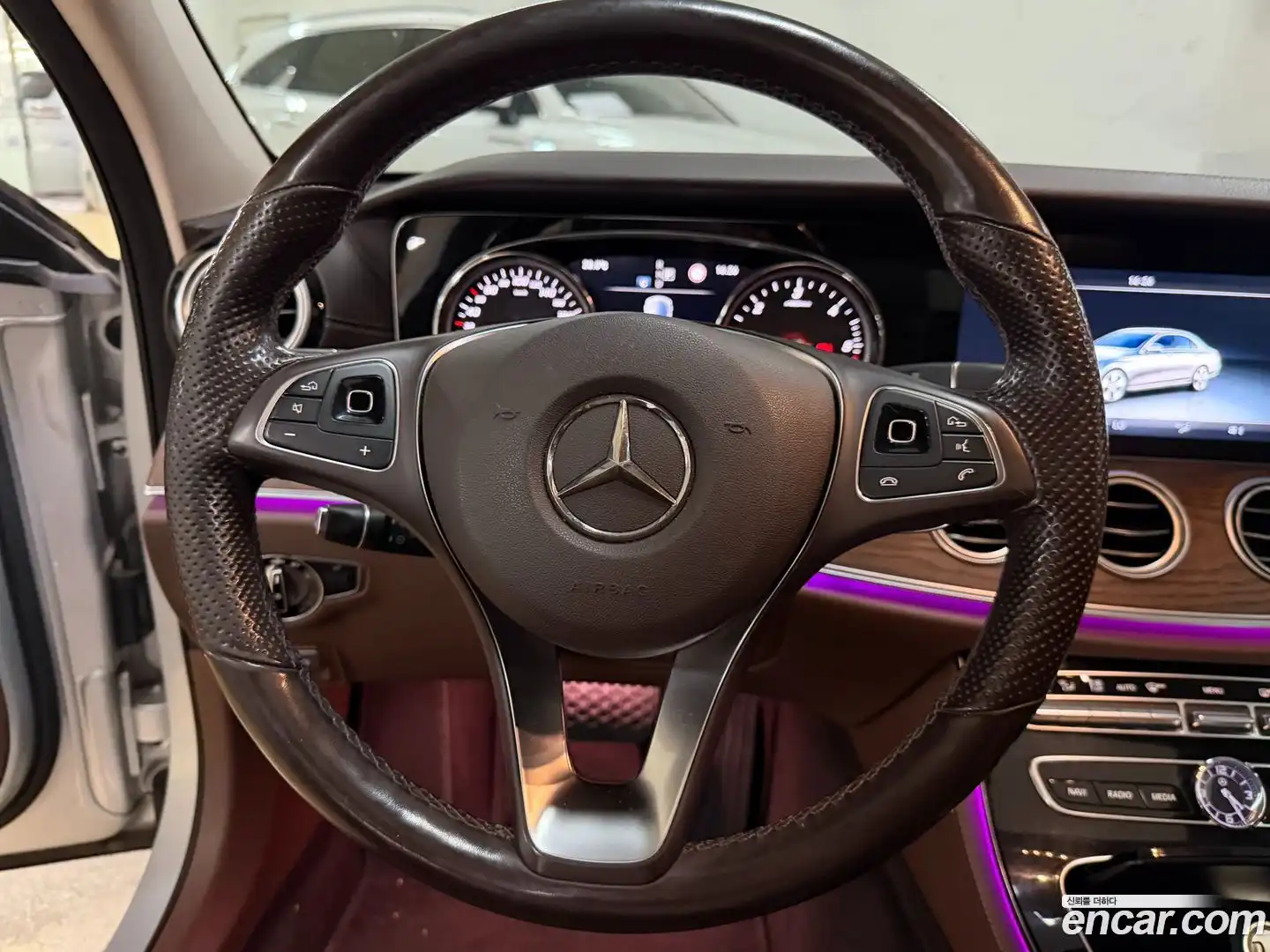 E-Class Mercedes-Benz 2017.3-INNER-009