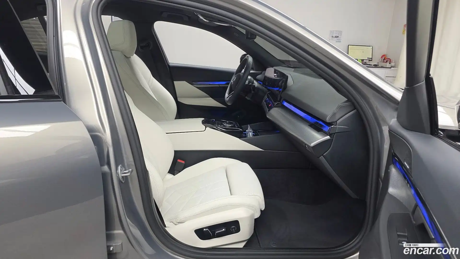 5-Series BMW 2025.4-INNER-036