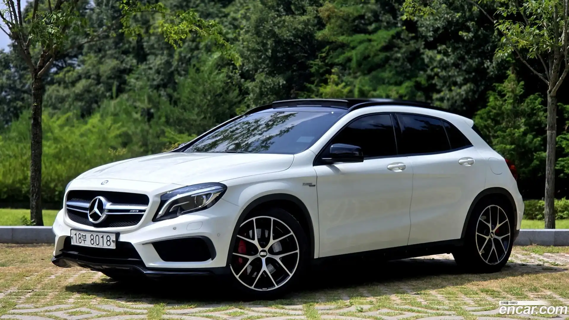 GLA-Class Mercedes-Benz 2016.3-OUTER-002