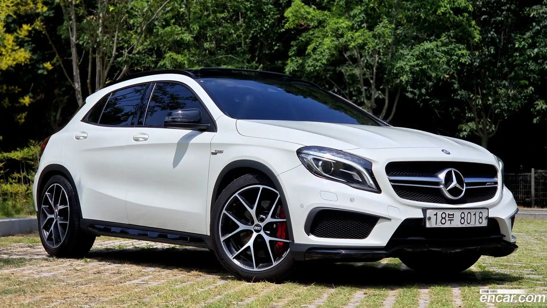 GLA-Class Mercedes-Benz 2016.3-OUTER-003