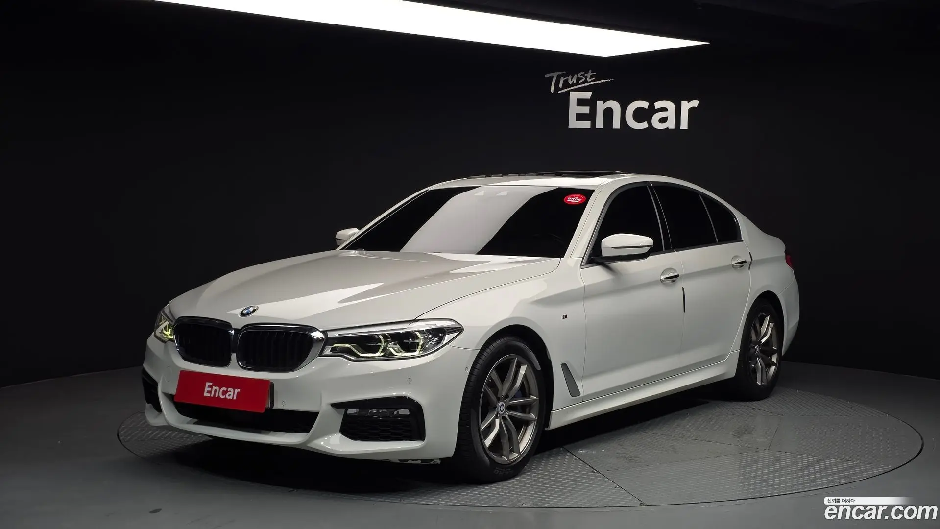 Main__Slider__Photo:5-Series BMW 2018.0-0