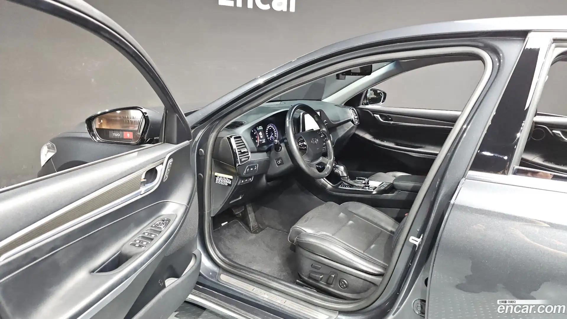 Grandeur Hyundai 2017.5-INNER-010