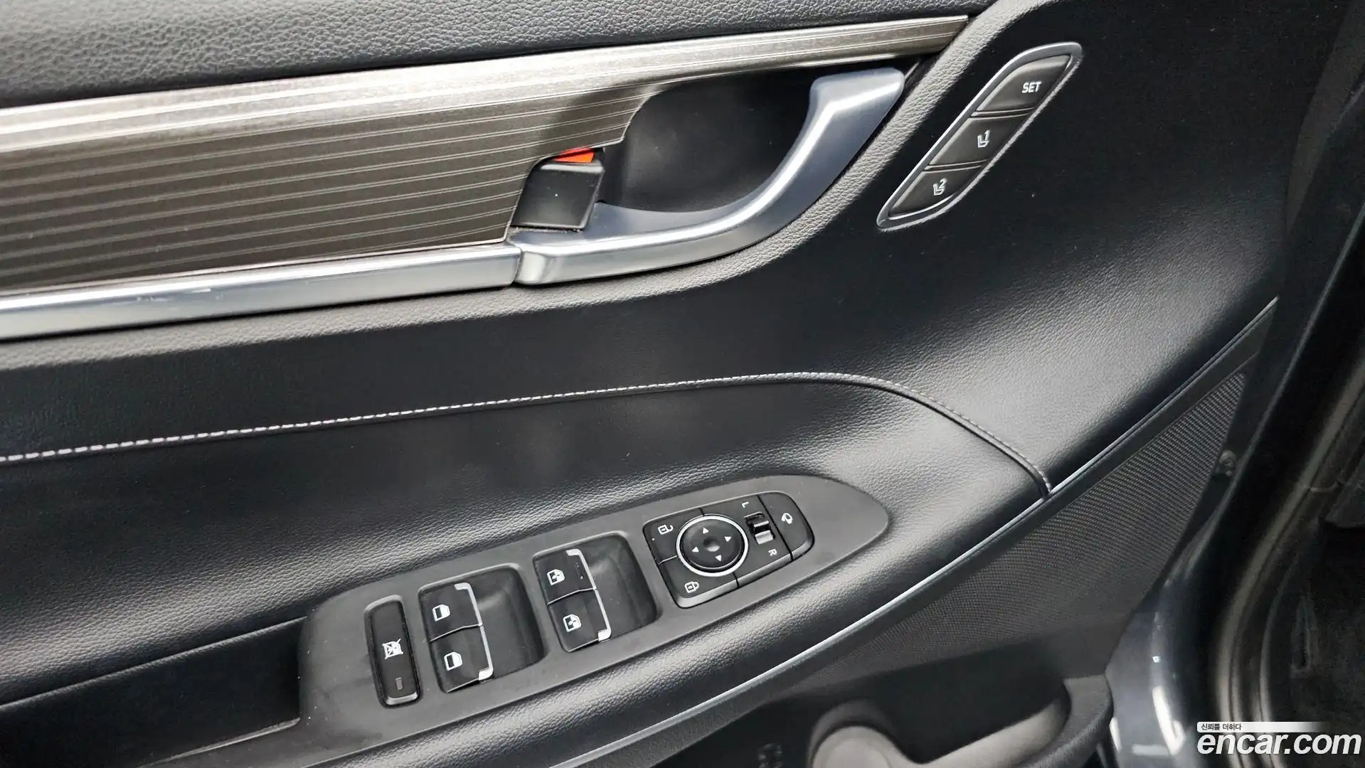 Grandeur Hyundai 2017.5-OPTION-045