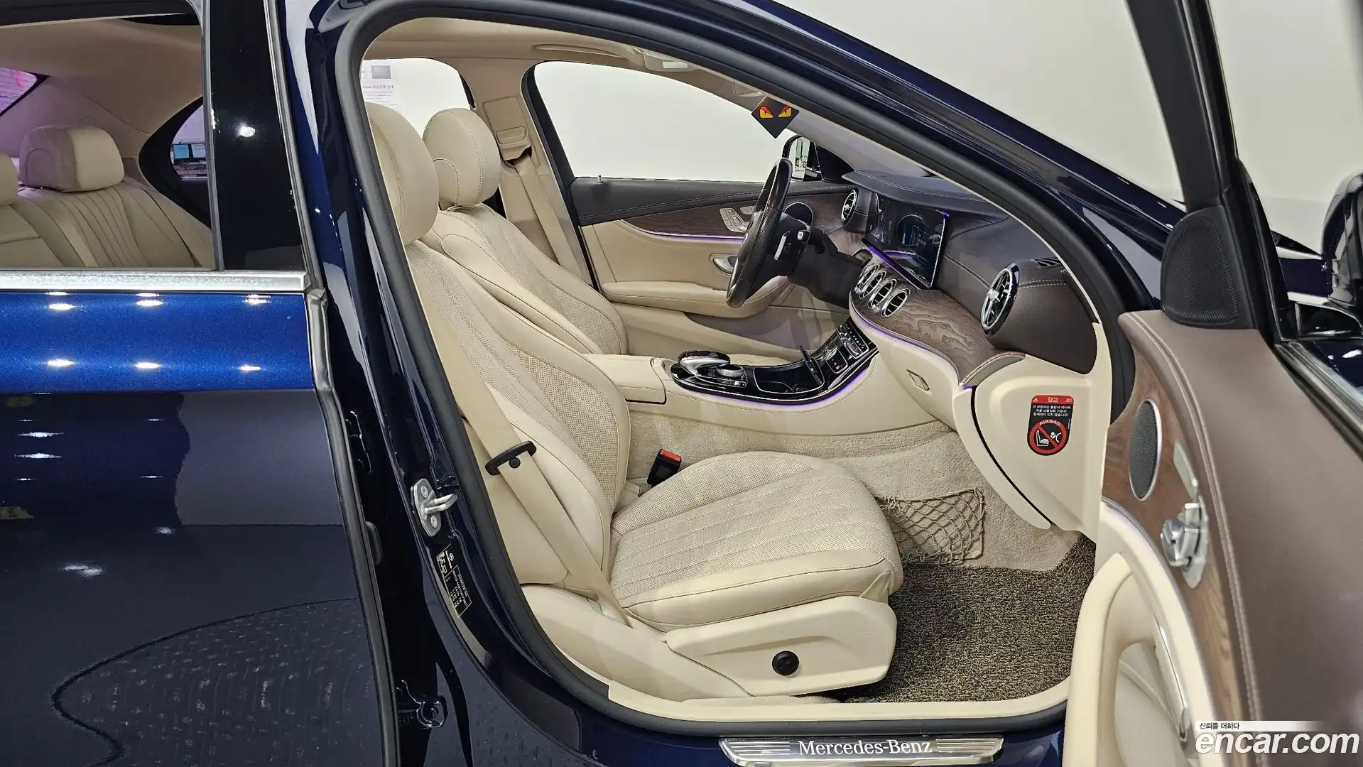 E-Class Mercedes-Benz 2016.8-OPTION-015