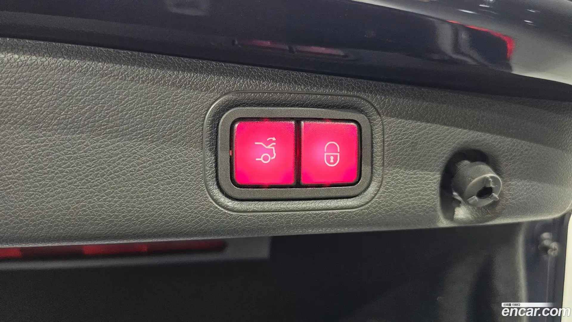 E-Class Mercedes-Benz 2016.8-OPTION-024