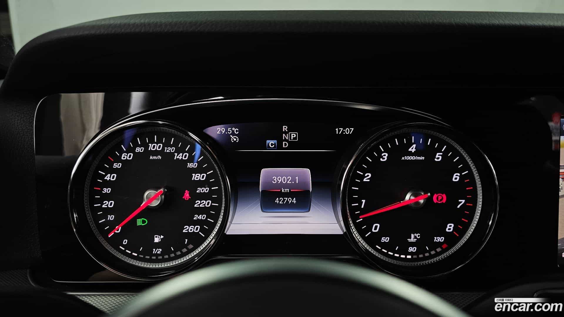 E-Class Mercedes-Benz 2019.8-INNER-008