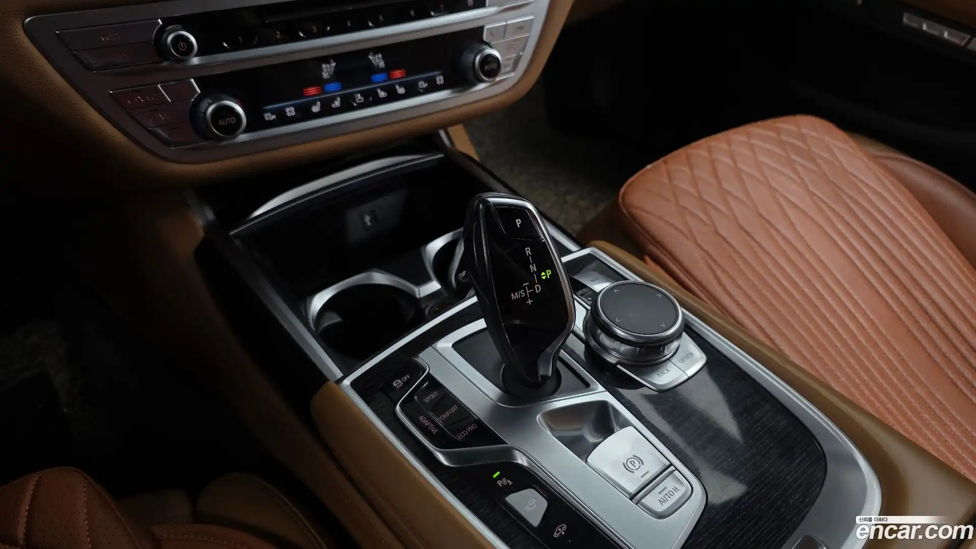 7-Series BMW 2018.1-INNER-009