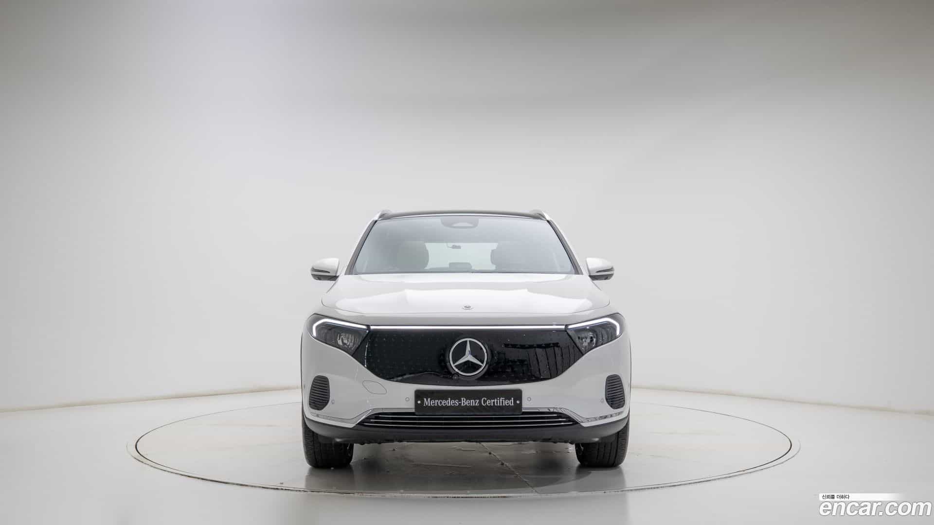 EQA Mercedes-Benz 2025.8-OUTER-003