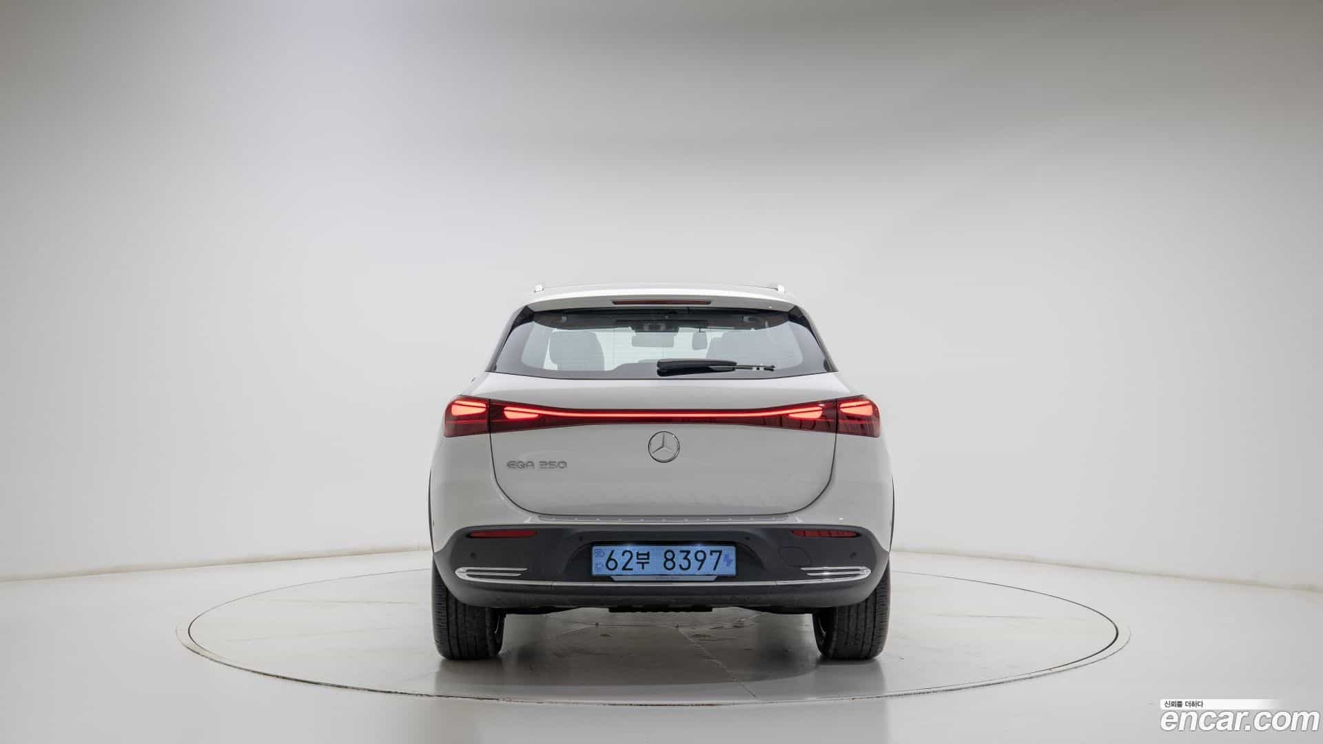 EQA Mercedes-Benz 2025.8-OUTER-004