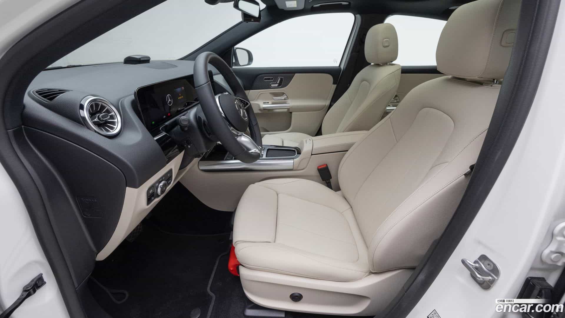 EQA Mercedes-Benz 2025.8-OPTION-018