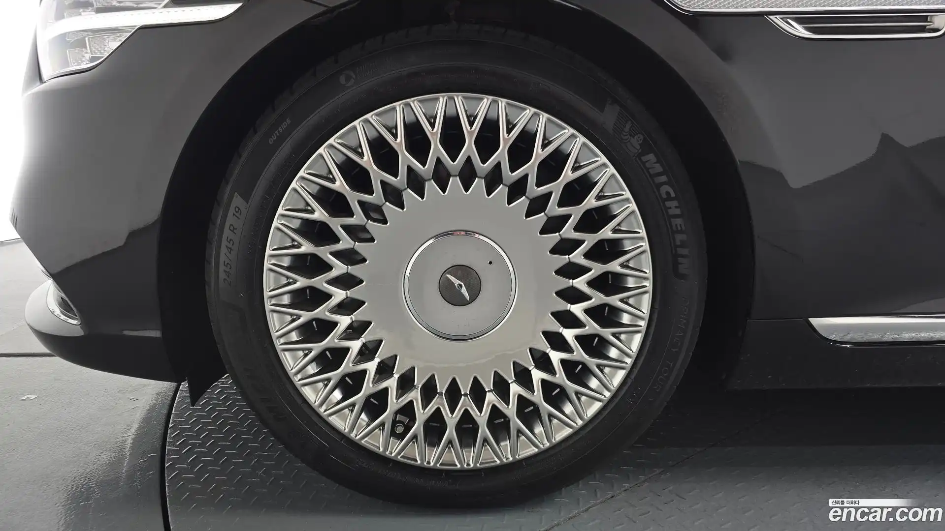 G90 Genesis 2019.1-OUTER-005