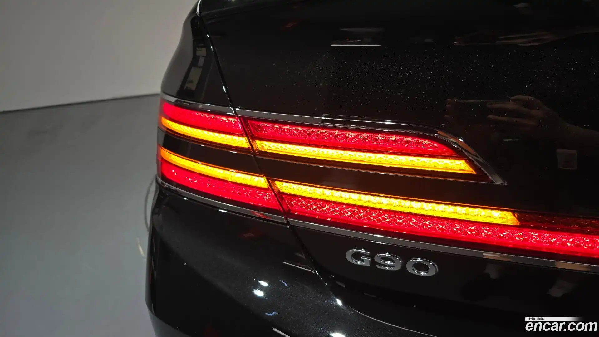 G90 Genesis 2019.1-OUTER-033