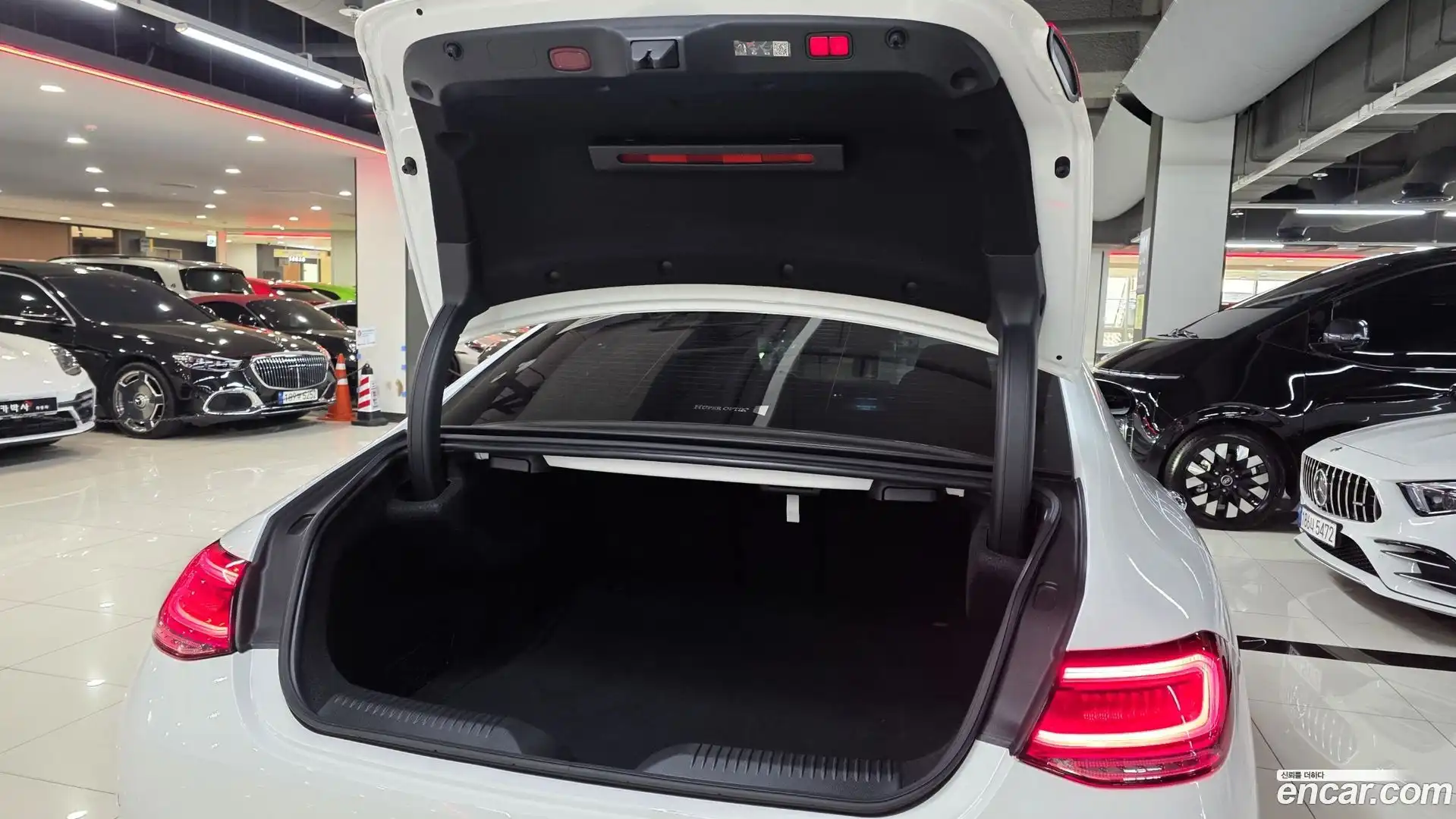 CLS-Class Mercedes-Benz 2022.10-INNER-009