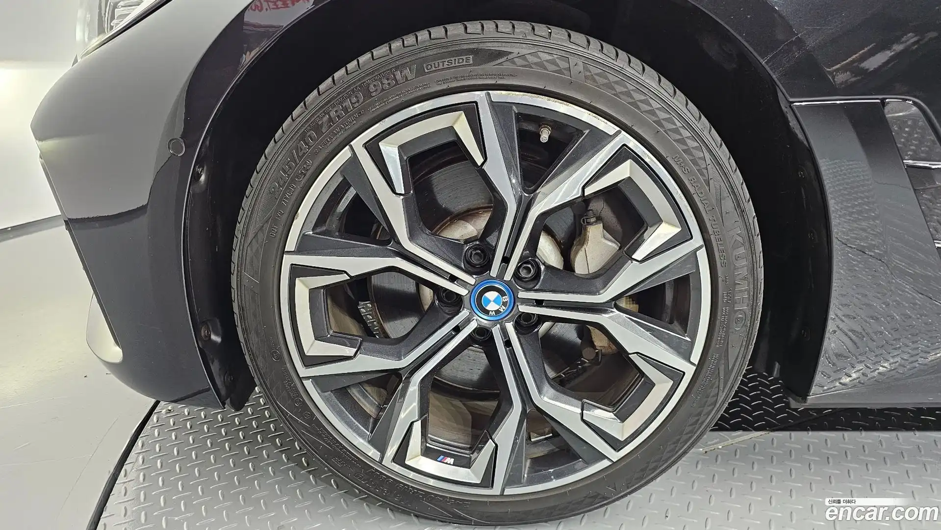i4 BMW 2022.3-OUTER-005