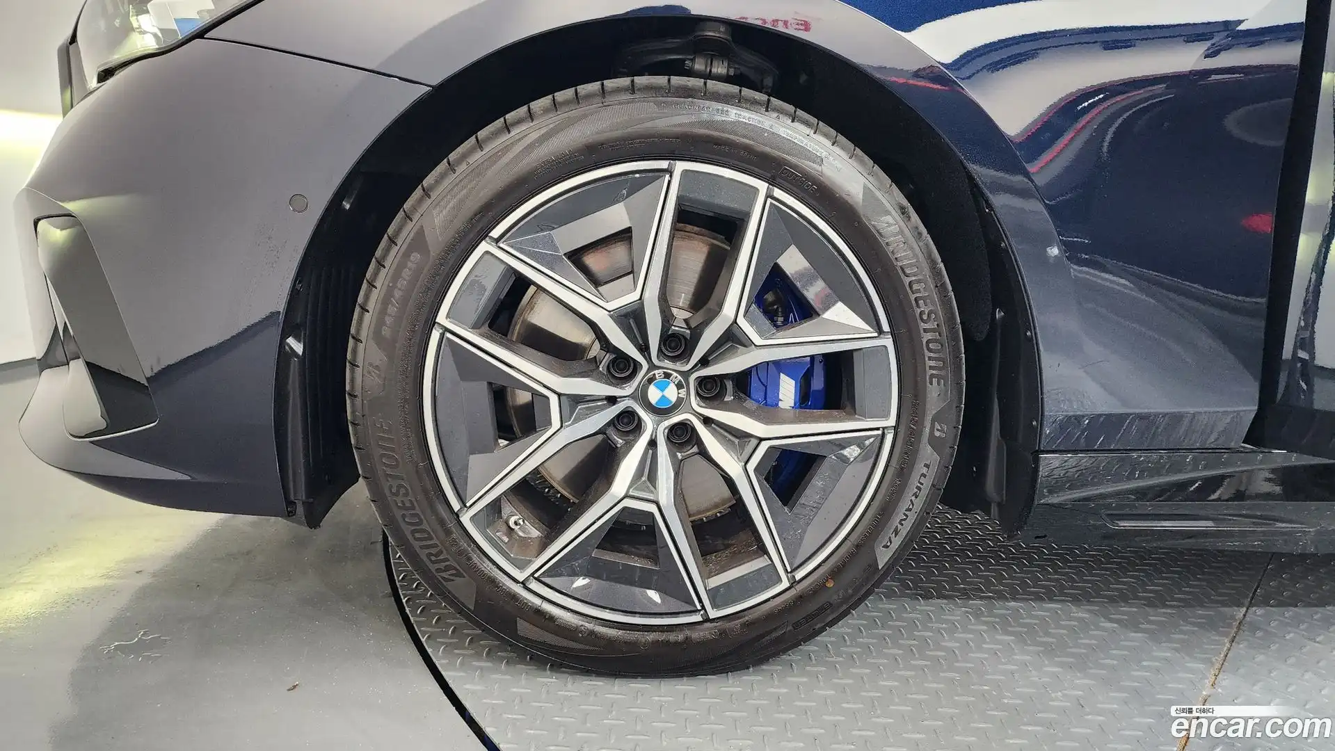 i5 BMW 2026.3-OUTER-005