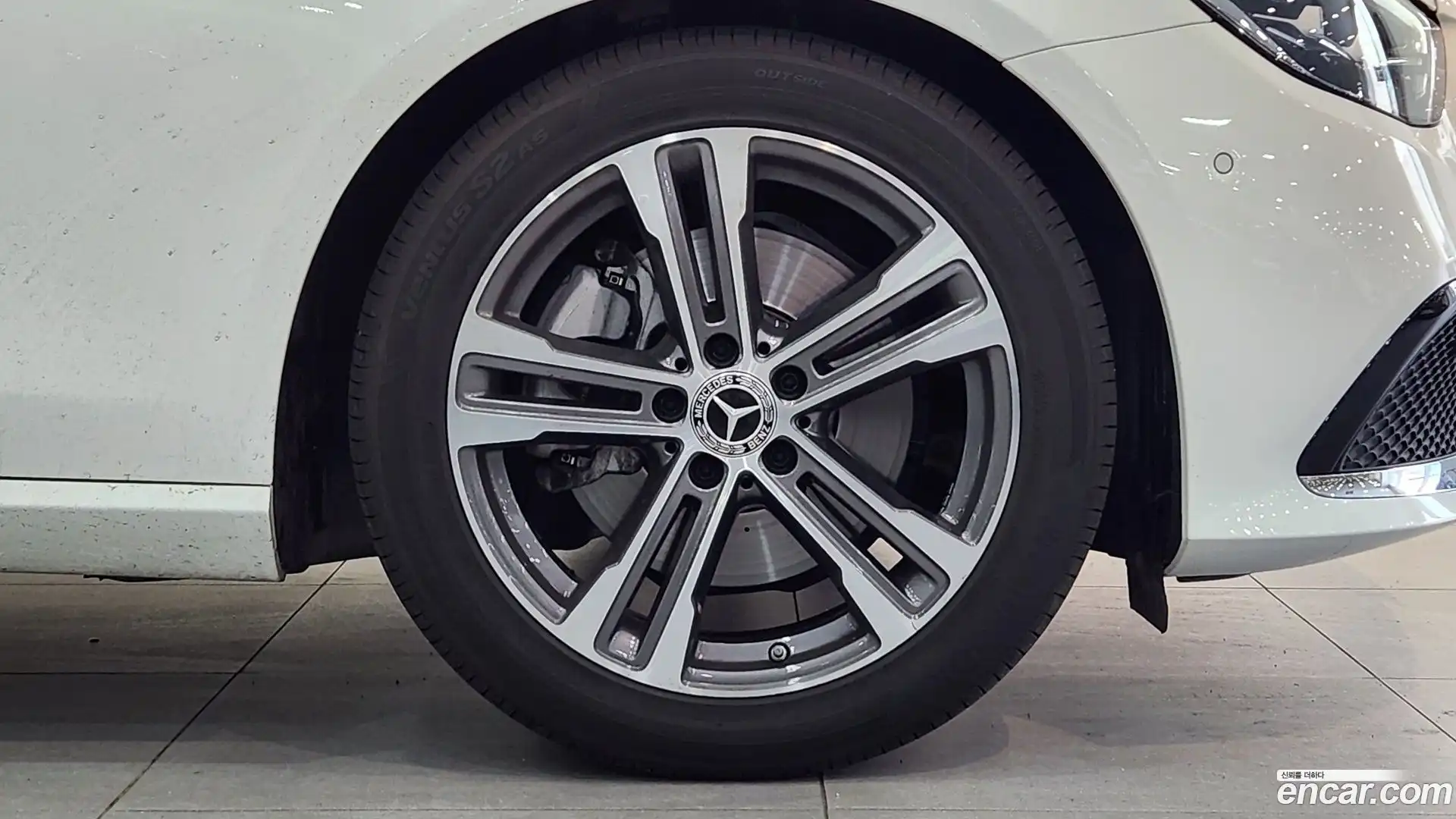 E-Class Mercedes-Benz 2023.11-OUTER-003