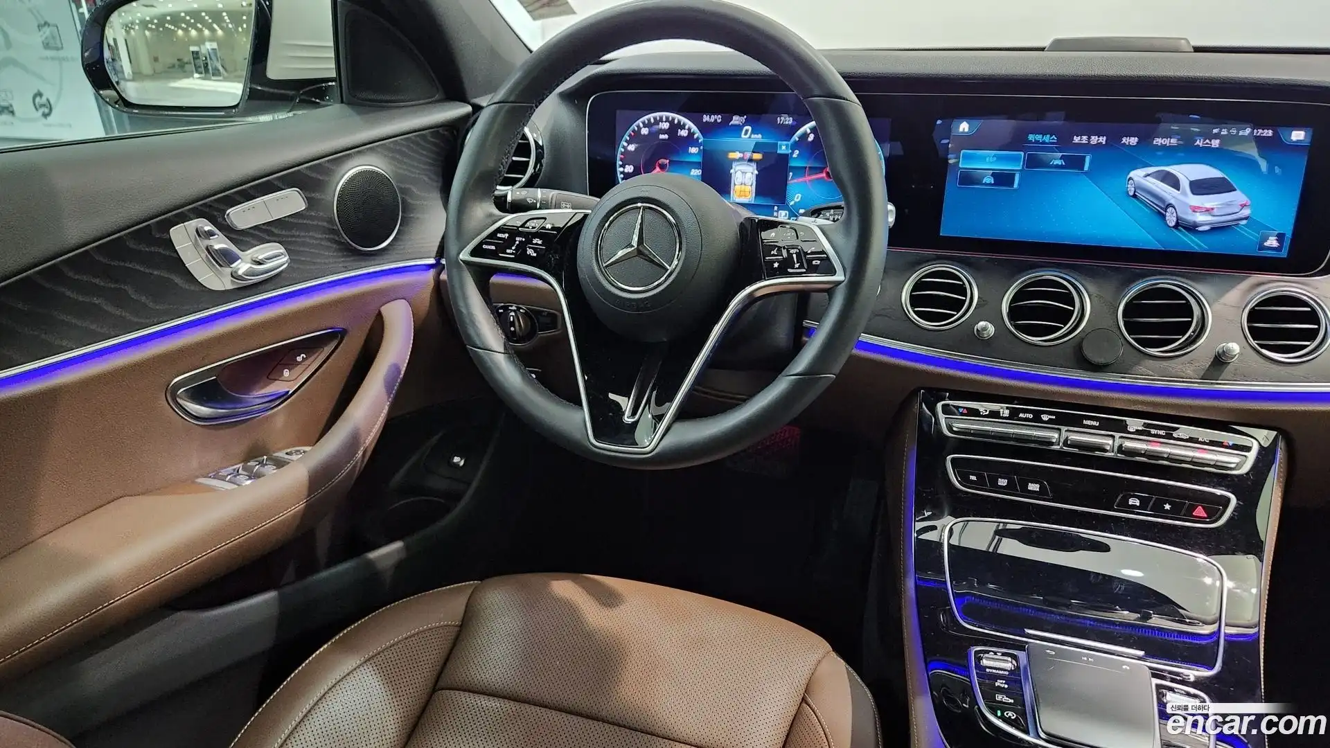 E-Class Mercedes-Benz 2023.11-OPTION-015
