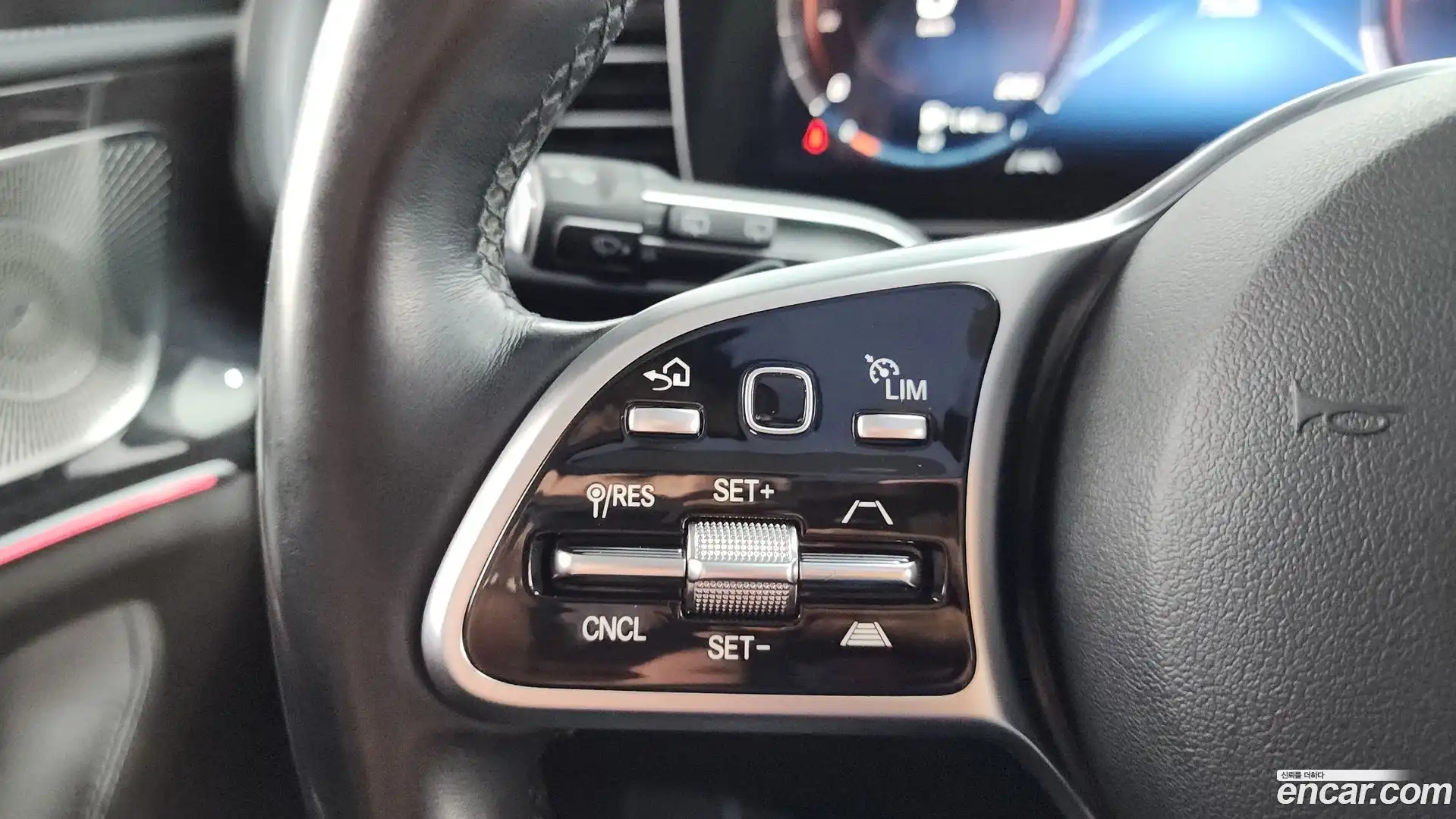 GLE-Class Mercedes-Benz 2023.6-OPTION-019