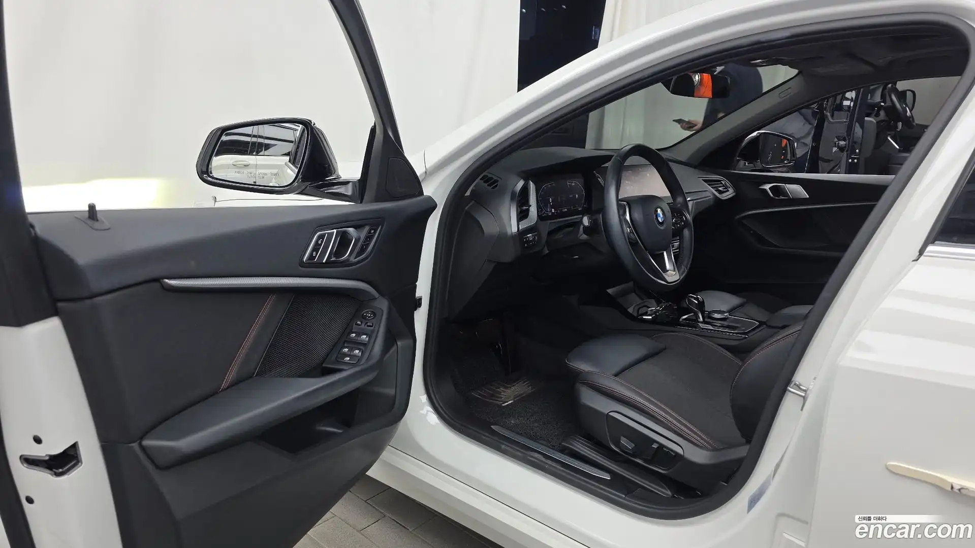 1-Series BMW 2020.10-INNER-010