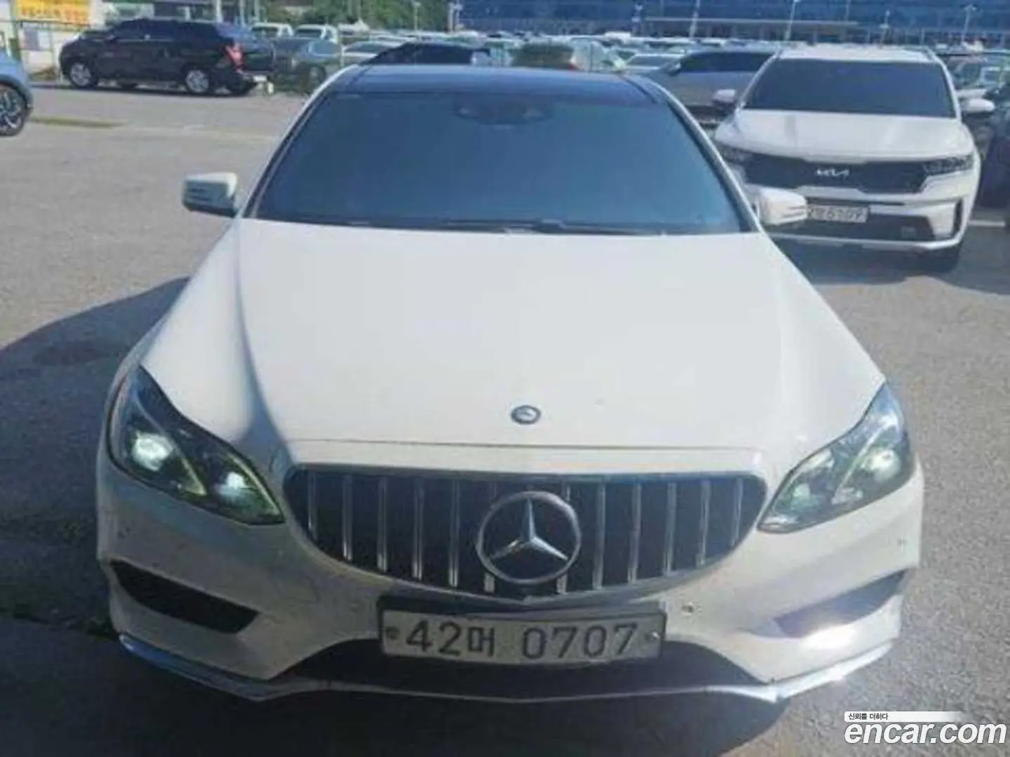 Main__Slider__Photo:E-Class Mercedes-Benz 2016.0-0