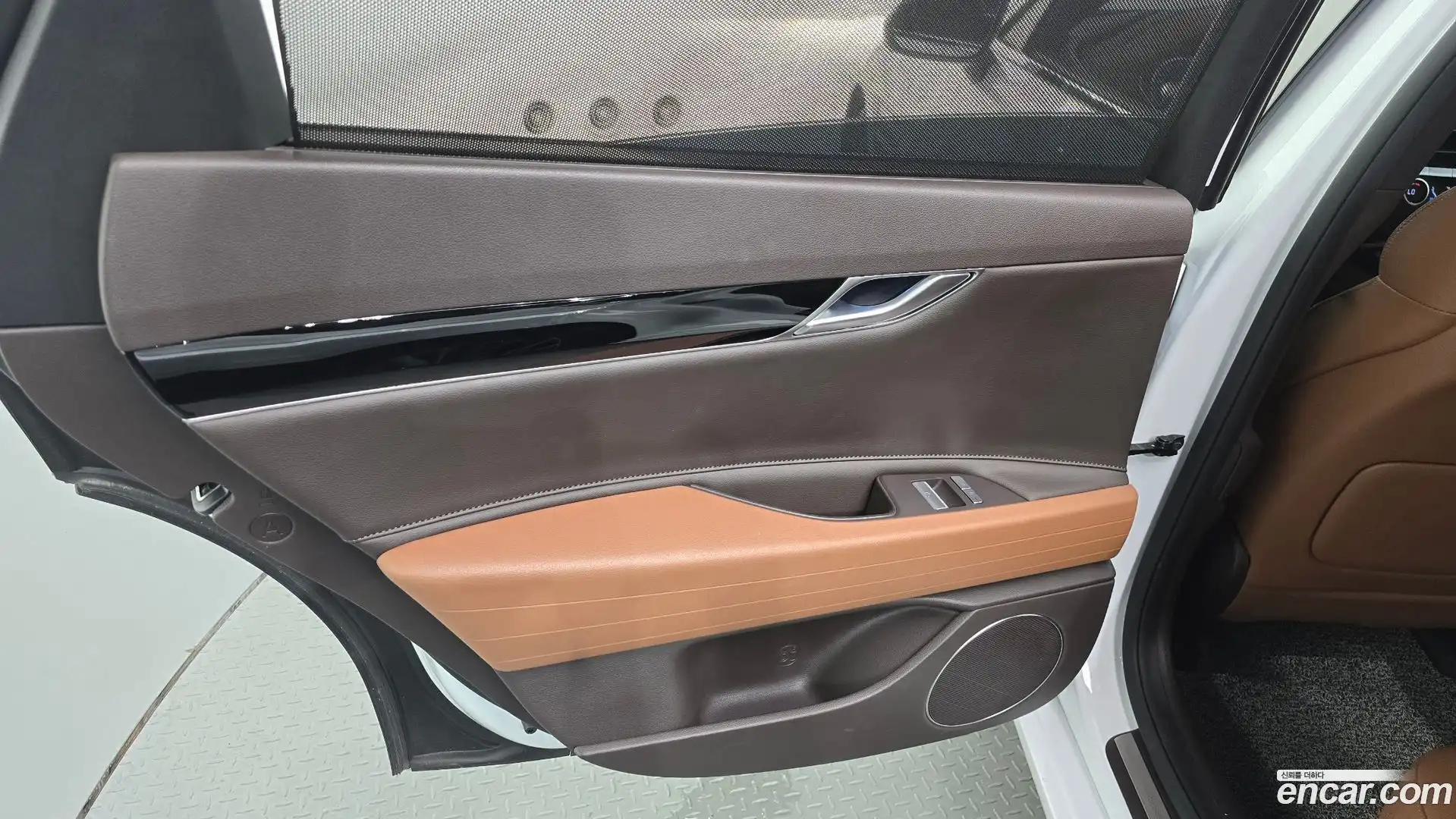 G80 Genesis 2023.5-INNER-035