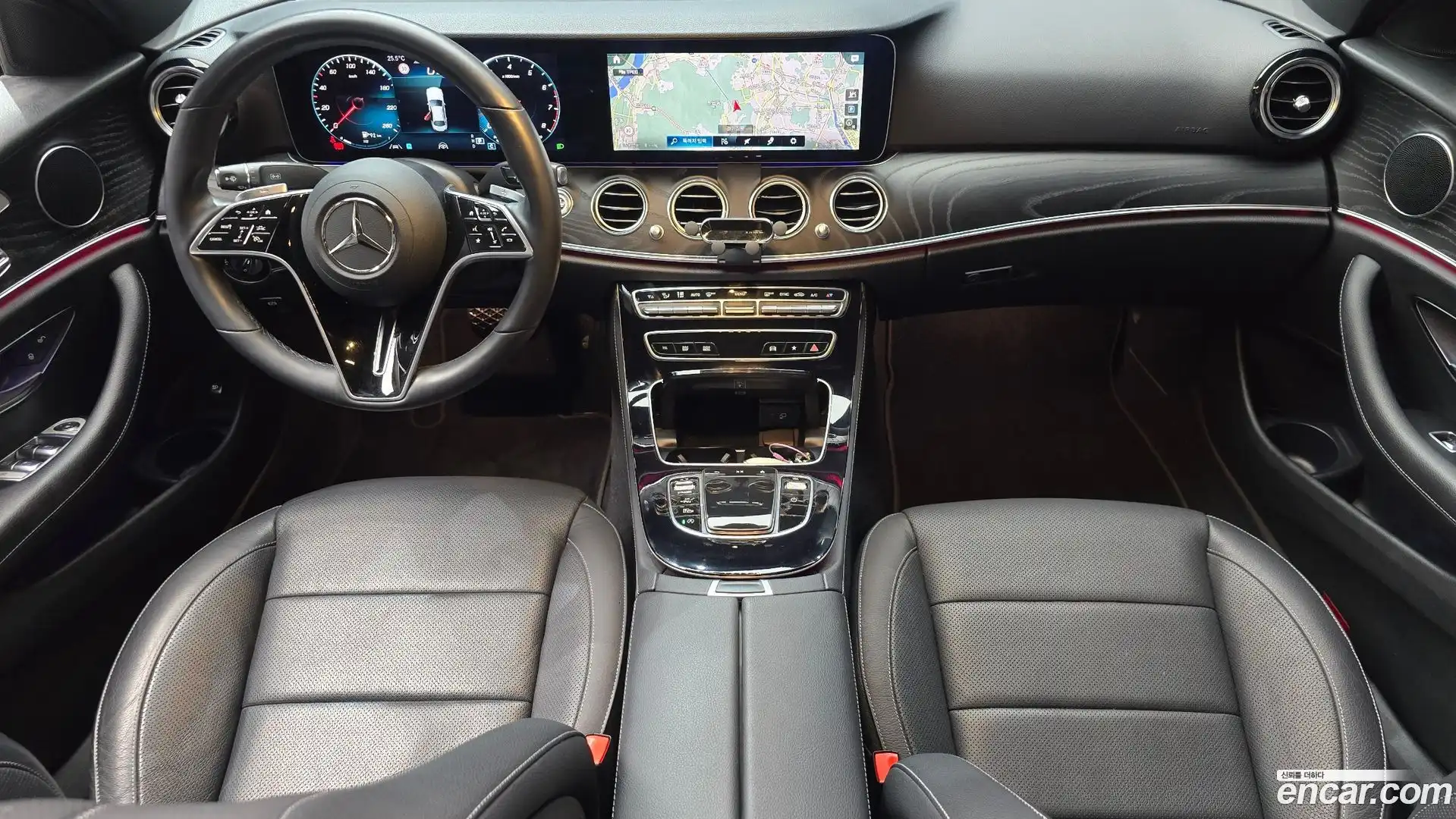 E-Class Mercedes-Benz 2021.11-INNER-007