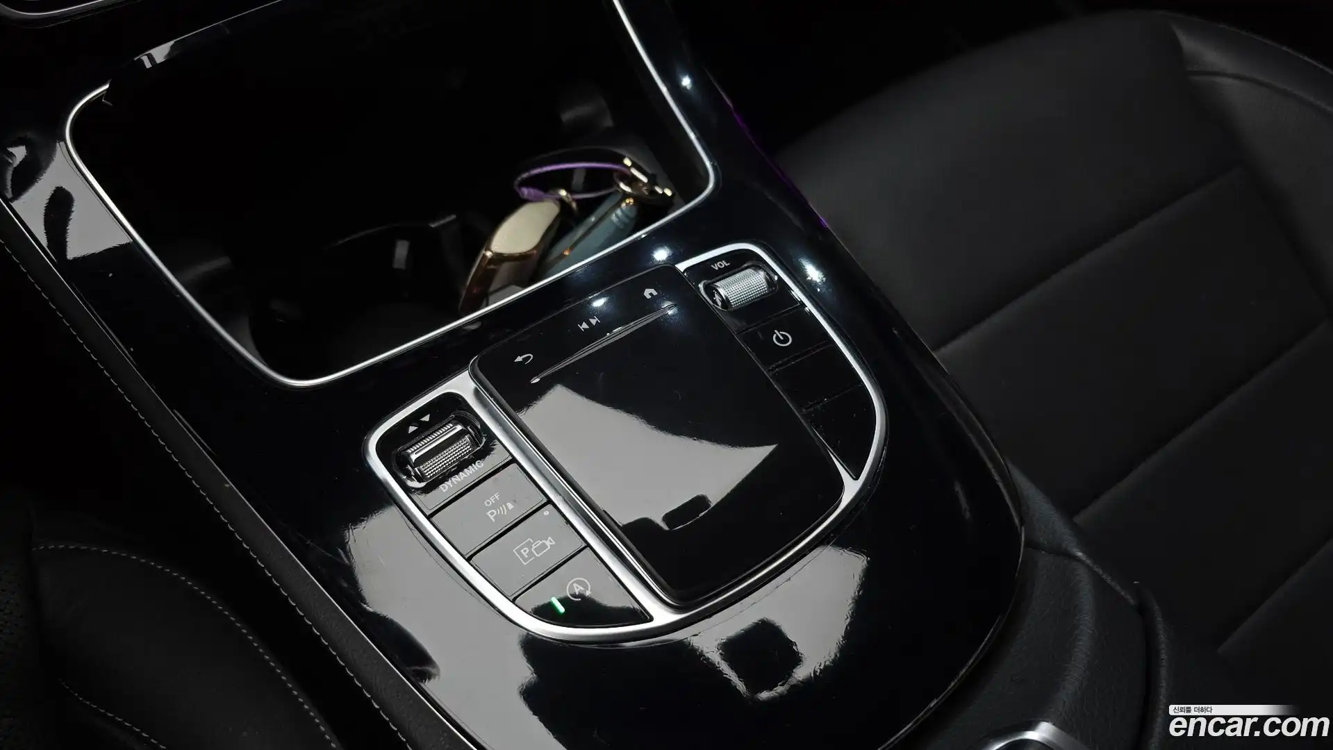 E-Class Mercedes-Benz 2021.11-OPTION-021